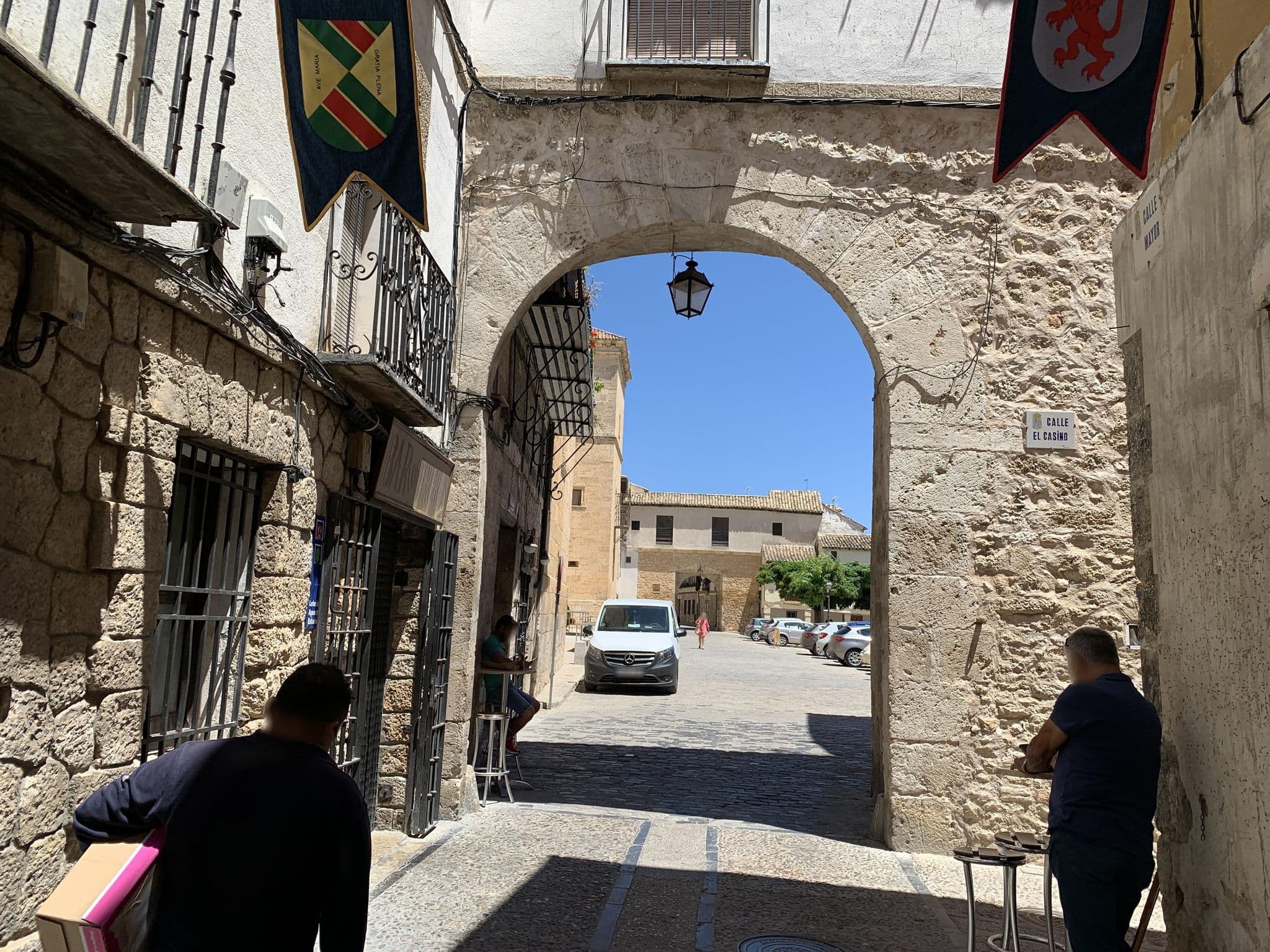 Street view near La Colmena, Pastrana — © robot8a (CC BY-SA · Mapillary)