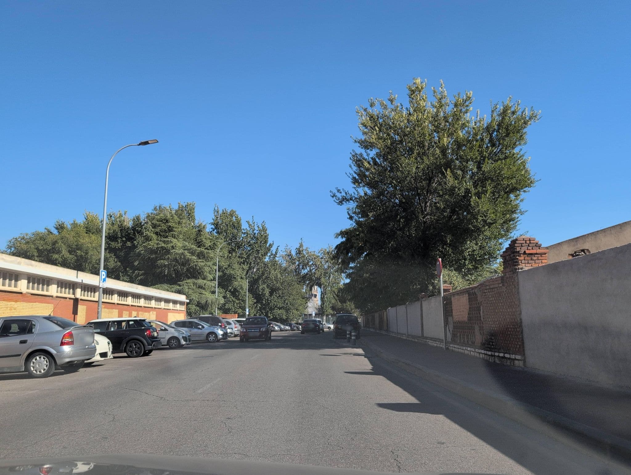 Street view near Hotel Forum Alcalá, Alcalá de Henares — © Albergarri788 (CC BY-SA · Mapillary)