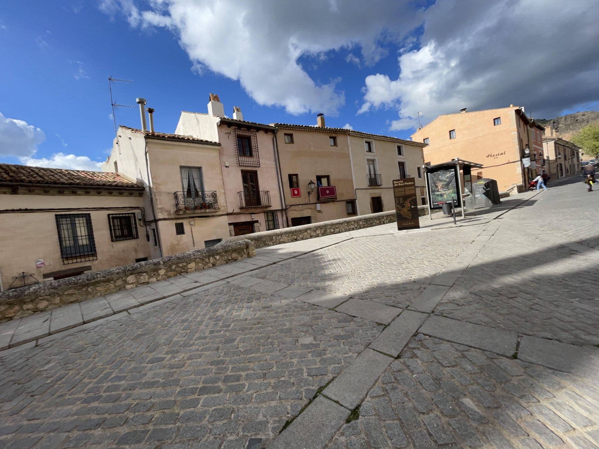 Street view near Apartamentos Fuden, Cuenca — © seraq (CC BY-SA · Mapillary)