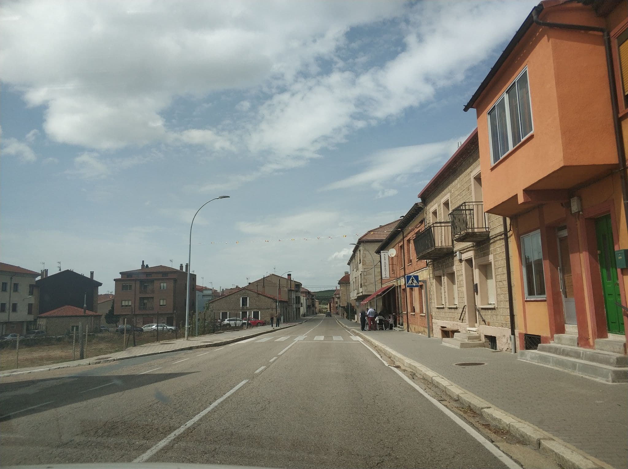 Street view near Hostal Restaurante Torreblanca, Duruelo de la Sierra — © sanchi (CC BY-SA · Mapillary)