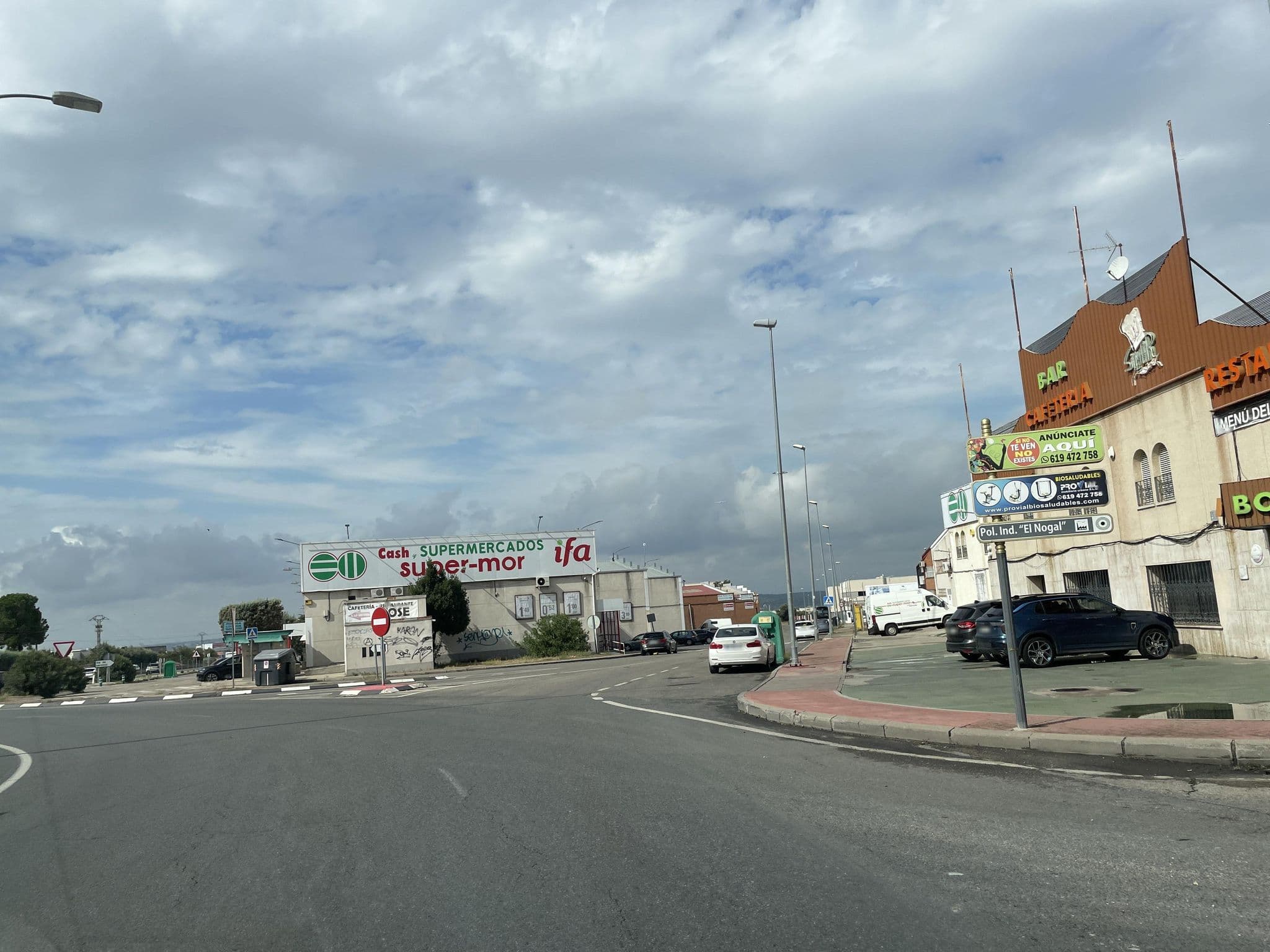 Street view near Hostal Caserón Del Soto, Algete — © seraq (CC BY-SA · Mapillary)