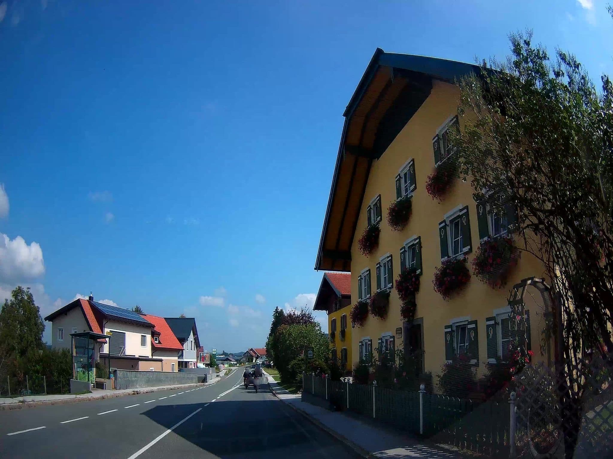 Street view near Haus Aspacher, Eugendorf — © fuchserl (CC BY-SA · Mapillary)