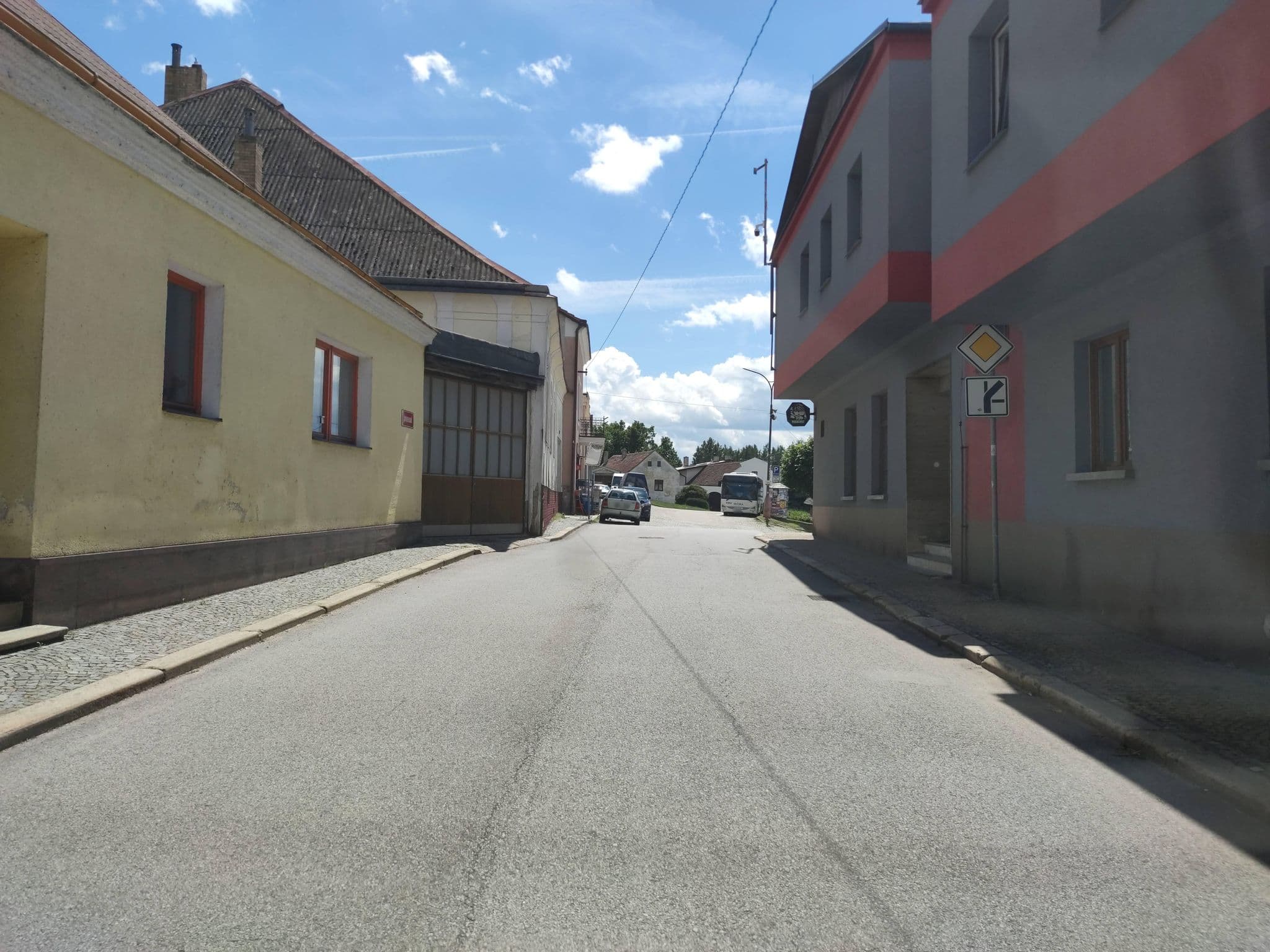 Street view near Hotel Komorník, Strmilov — © martinpoljak (CC BY-SA · Mapillary)