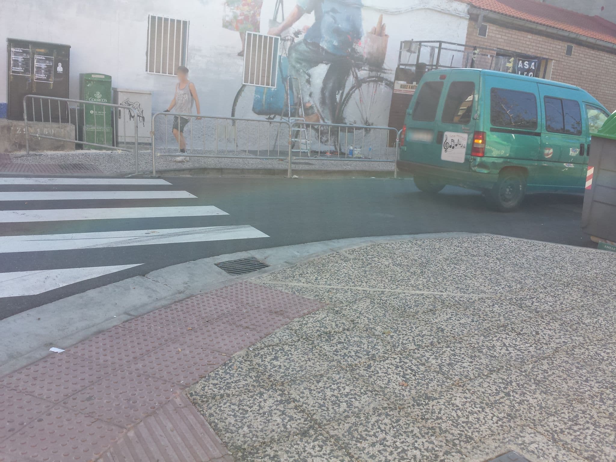 Street view near Husa Monasterio Benedictino Hotel Zaragoza, Oliver-Valdefierro — © robot8a (CC BY-SA · Mapillary)