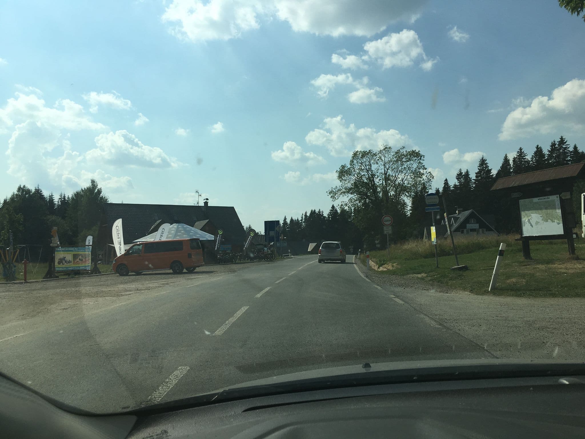 Street view near Hoffmannova bouda, Svoboda nad Úpou — © bejotel (CC BY-SA · Mapillary)