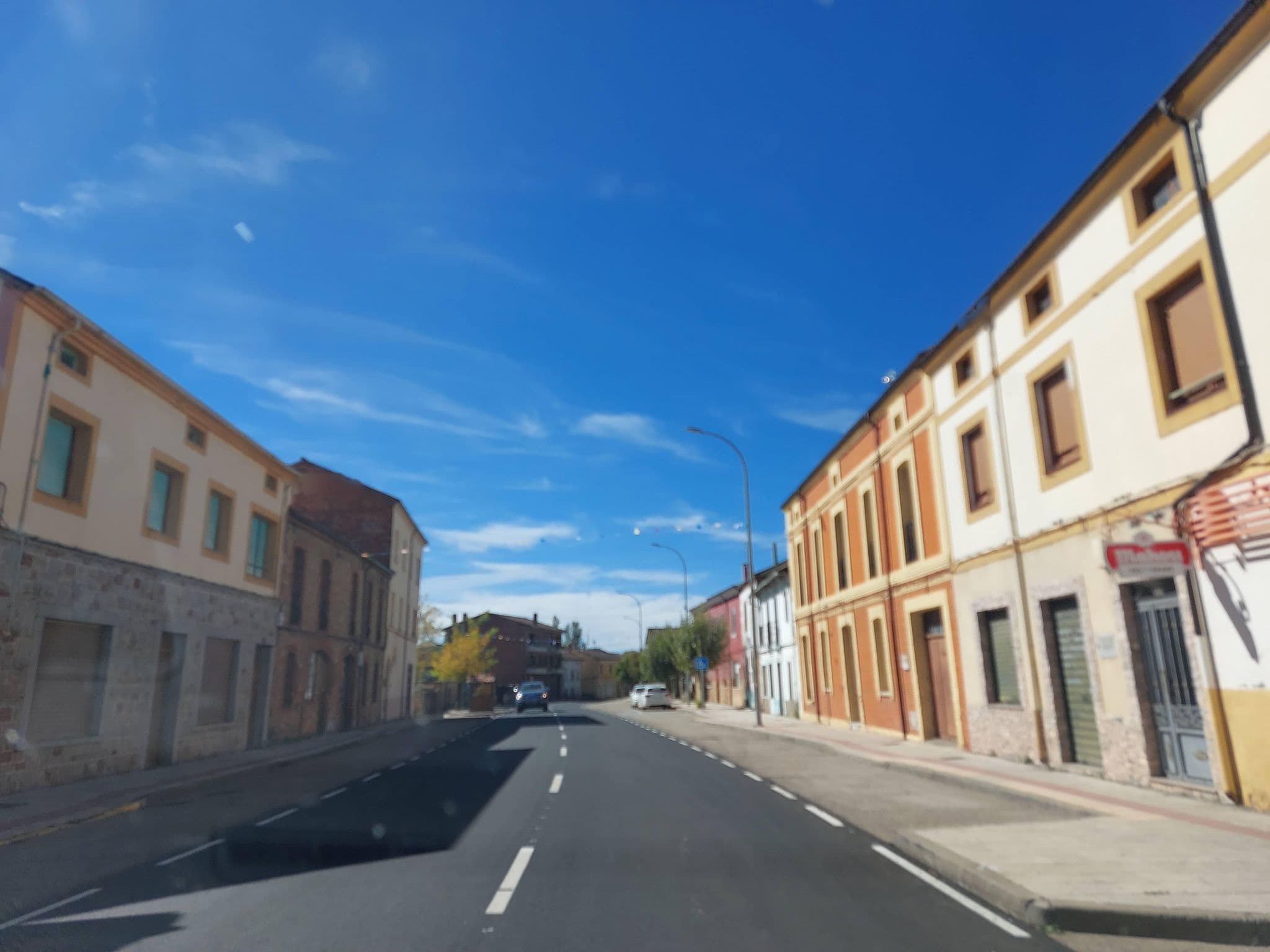Street view near Apartamentos Turísticos el Duende de Carricuende, Valderrueda — © 5rmft (CC BY-SA · Mapillary)