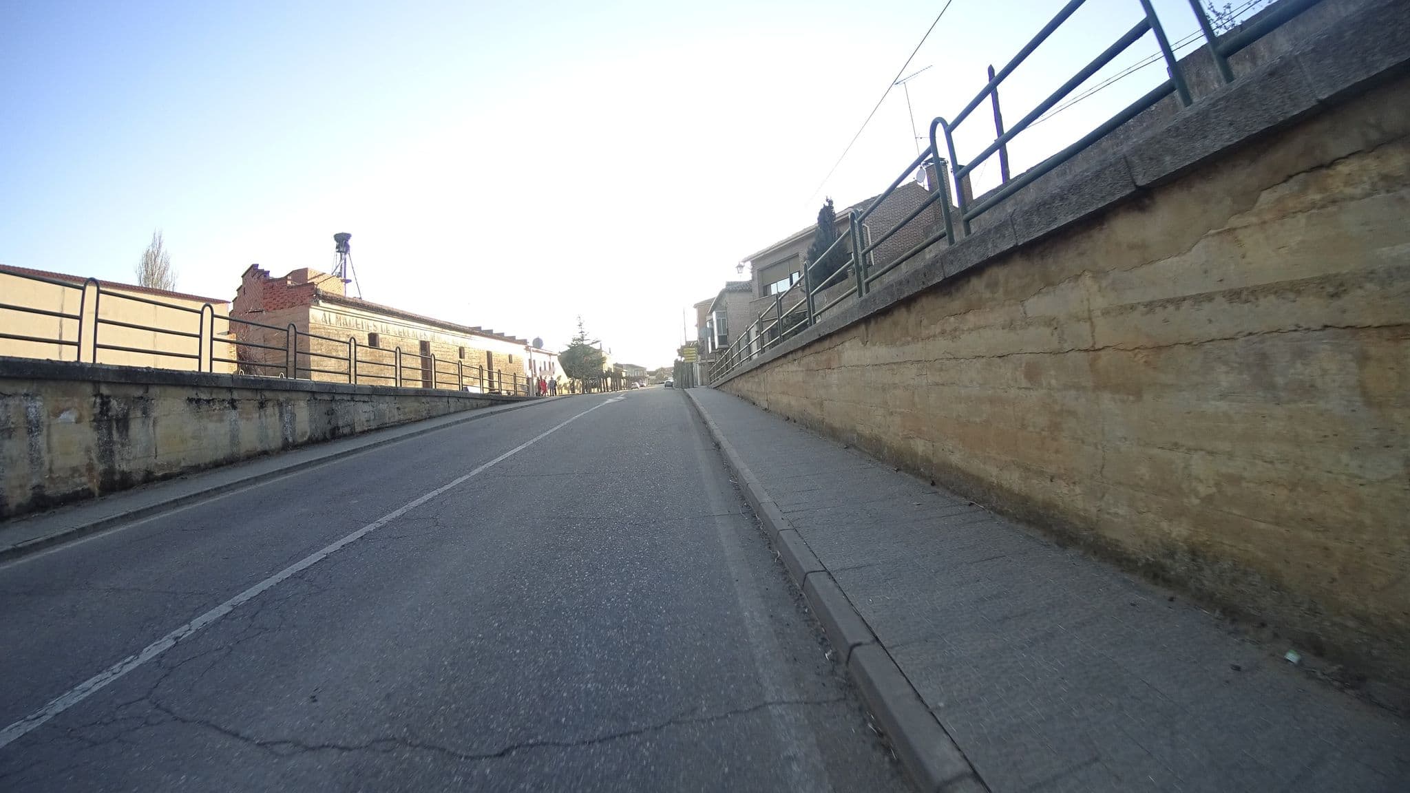 Street view near Albergue Canal de Castilla, Astudillo — © robertogeb (CC BY-SA · Mapillary)