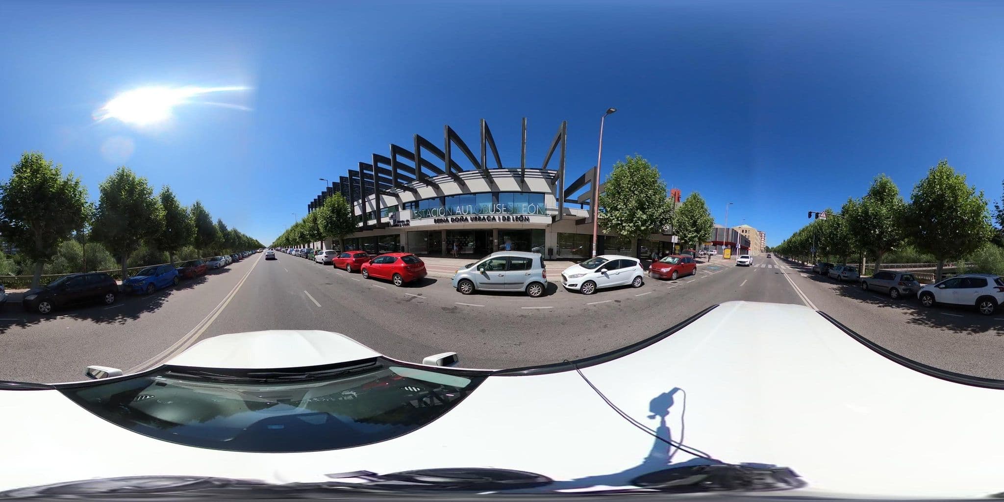 Street view near Pension Avenida, León — © sanjorgepinho (CC BY-SA · Mapillary)