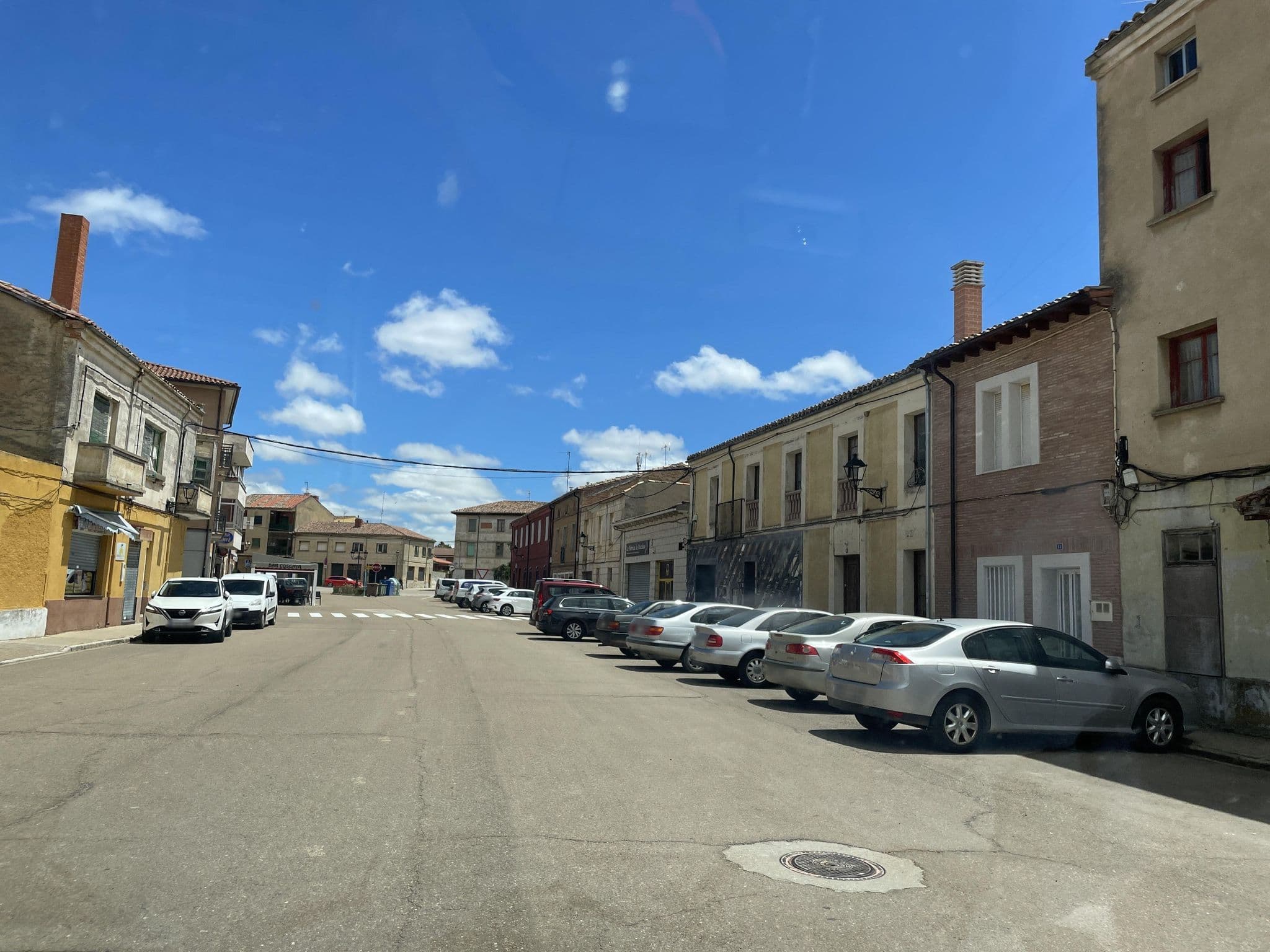 Street view near Hostal Concha, Melgar de Fernamental — © seraq (CC BY-SA · Mapillary)