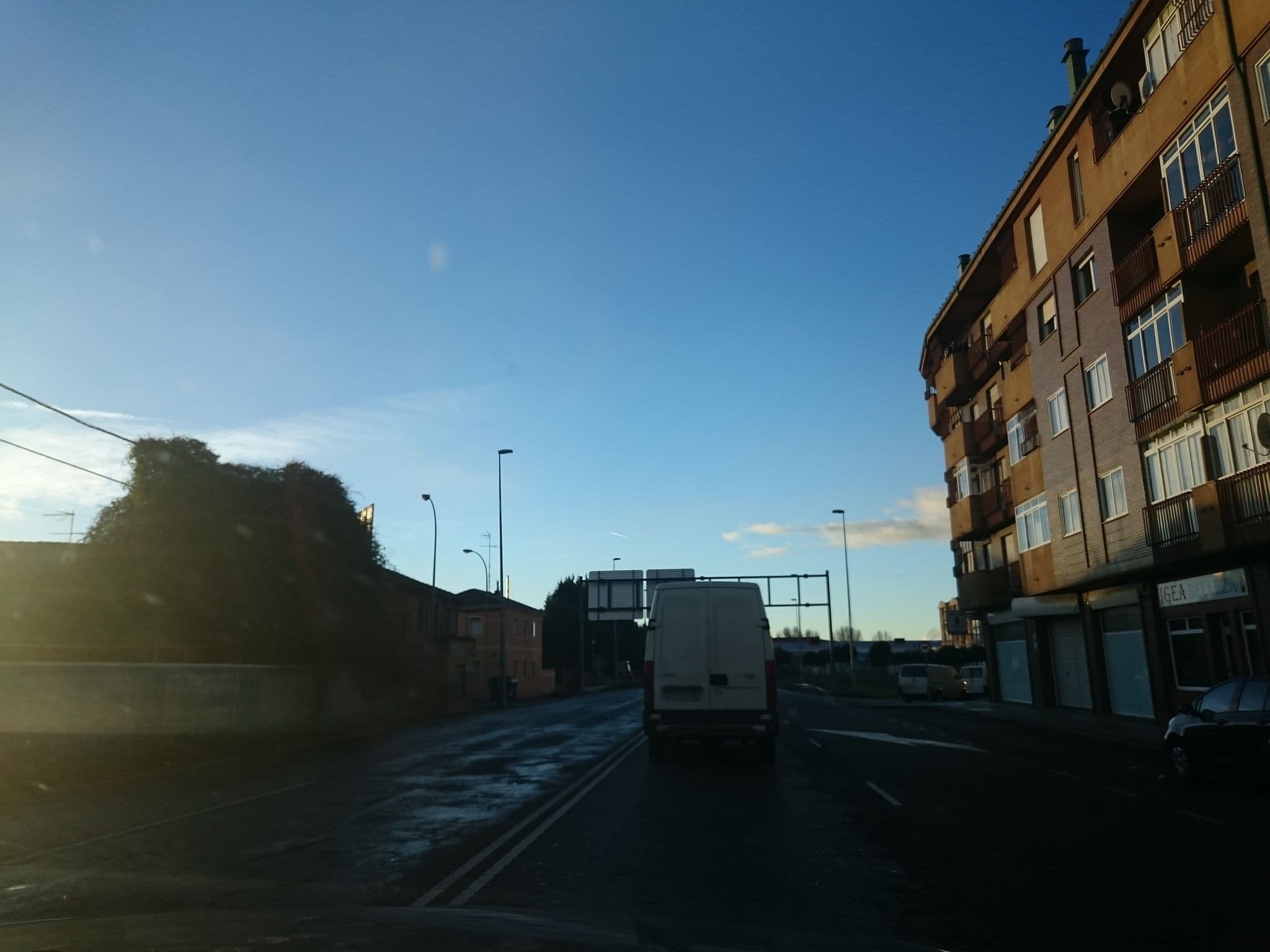 Street view near Hostal Bar X, León — © yopaseopor (CC BY-SA · Mapillary)