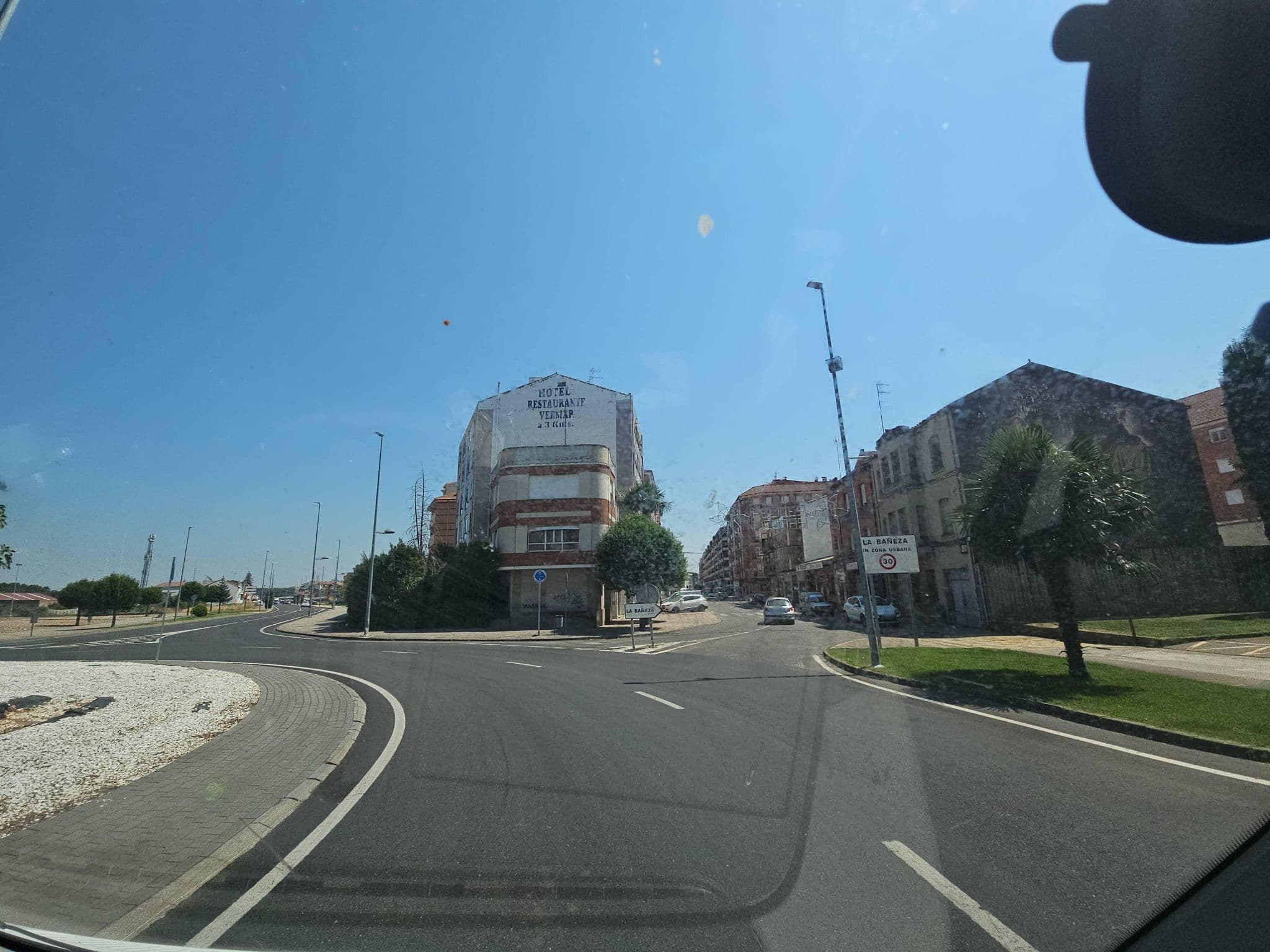 Street view near Cazoal Restauracion, La Bañeza — © Ralvar (CC BY-SA · Mapillary)