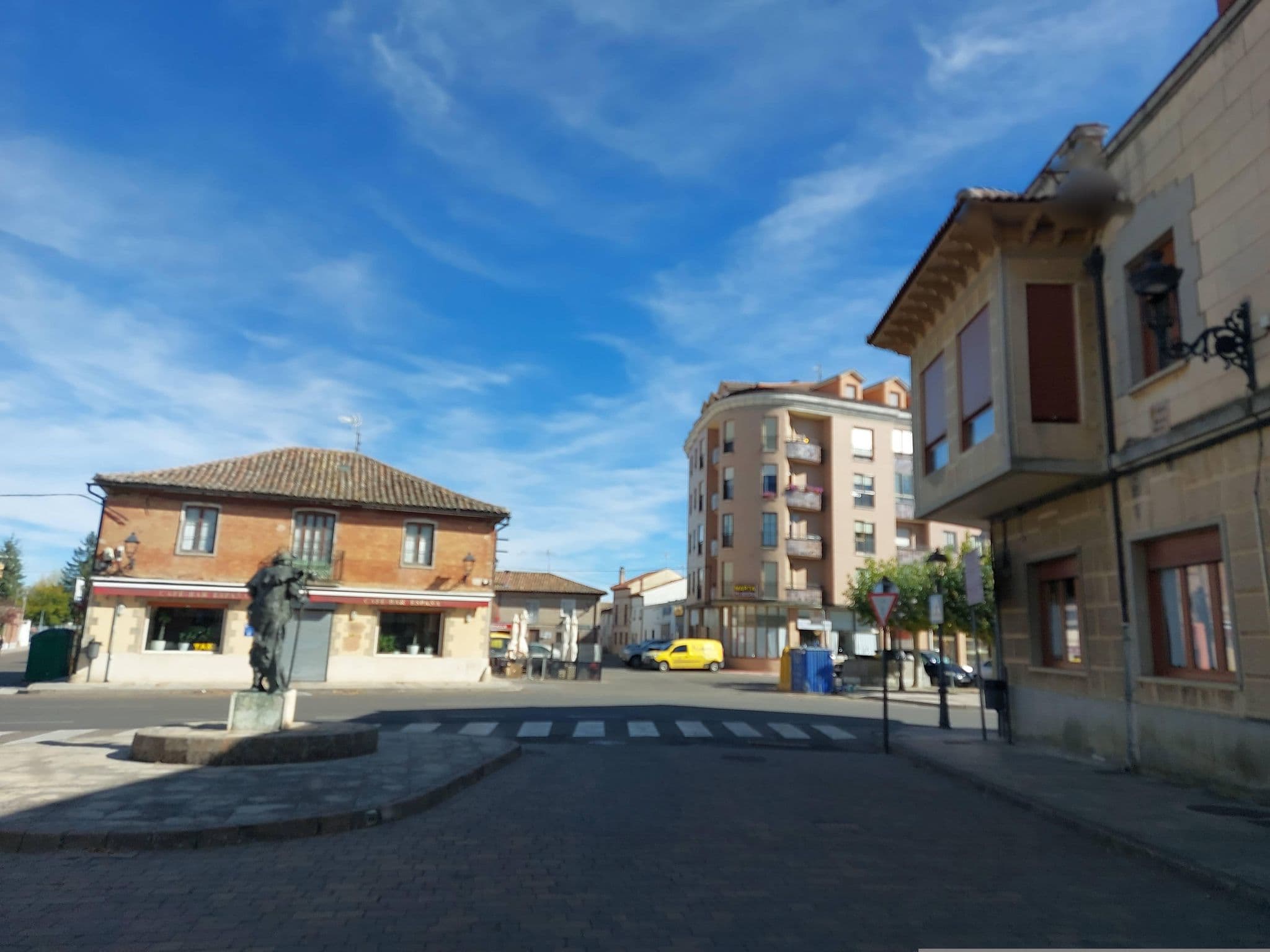 Street view near La Abuela Maye y Me, Carrión de los Condes — © 5rmft (CC BY-SA · Mapillary)