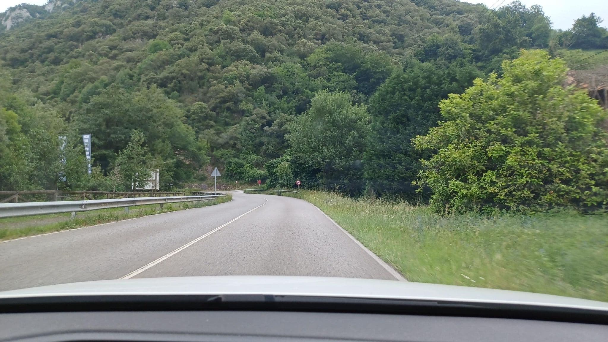 Street view near Autocaravanas RDN, Castandiello — © normanm (CC BY-SA · Mapillary)