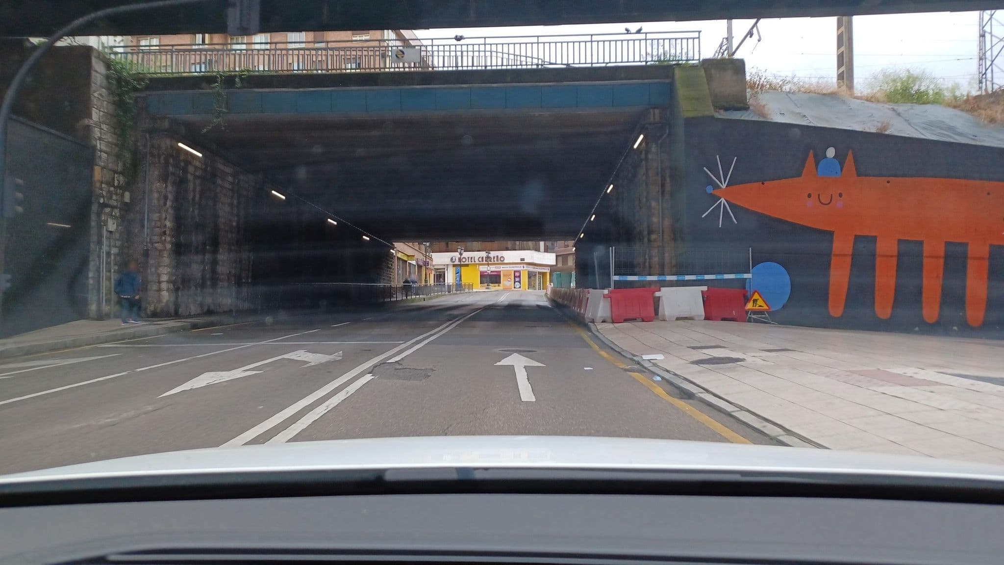 Street view near Tryp Oviedo Hotel, Oviedo — © normanm (CC BY-SA · Mapillary)