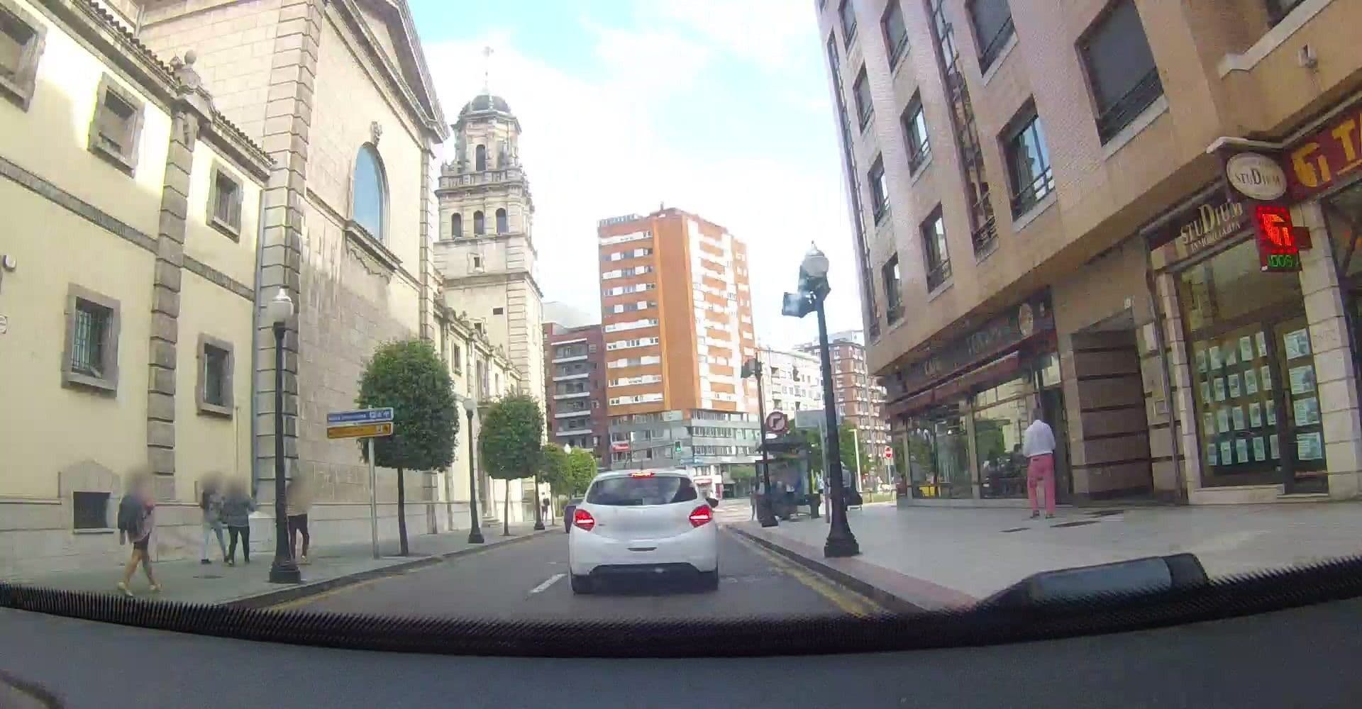 Street view near Poniente, Gijón — © VincentVE (CC BY-SA · Mapillary)