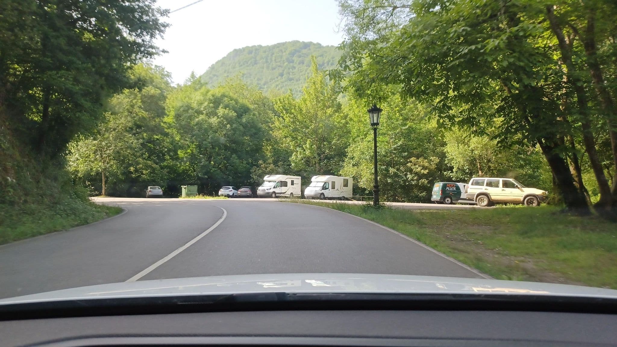 Street view near Casa Villaverde, Cangas de Onís — © normanm (CC BY-SA · Mapillary)