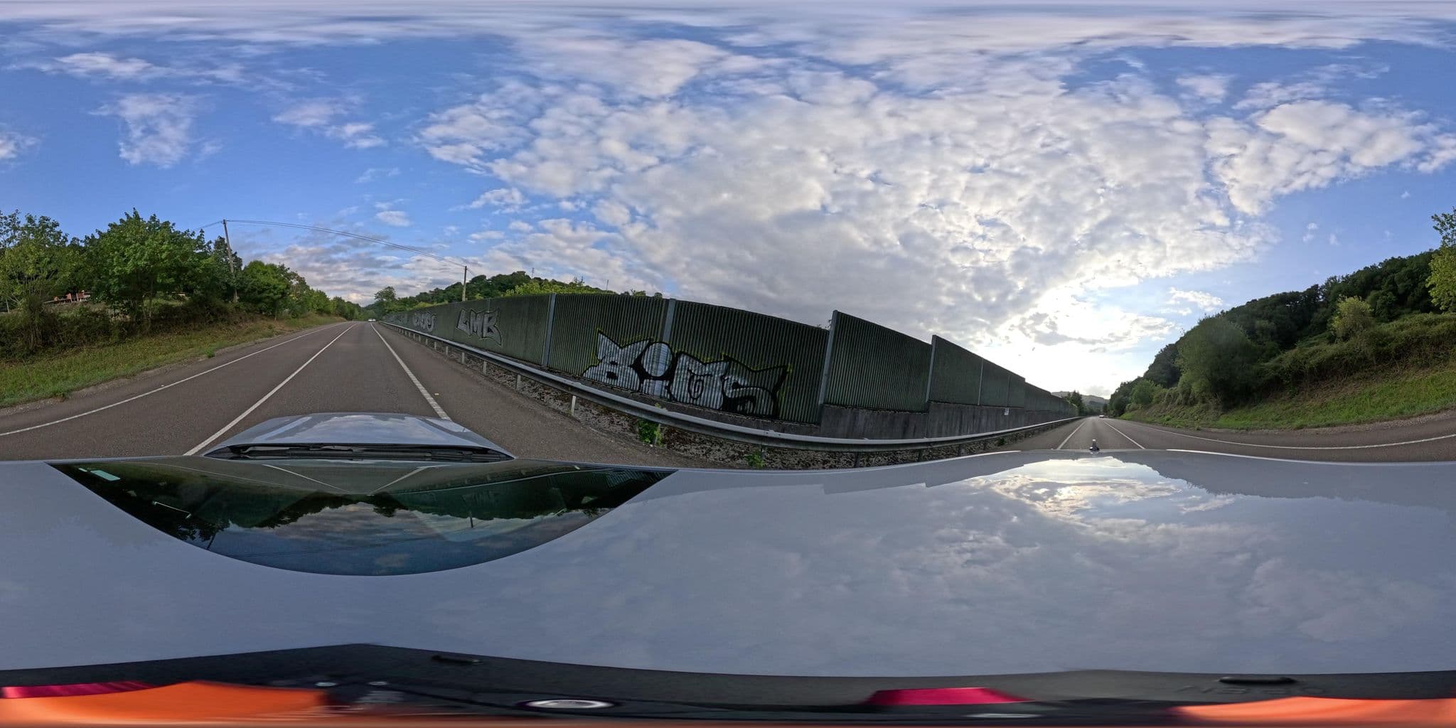 Street view near Apartamentos las Palmeras, Cangas de Onís — © yannakis (CC BY-SA · Mapillary)