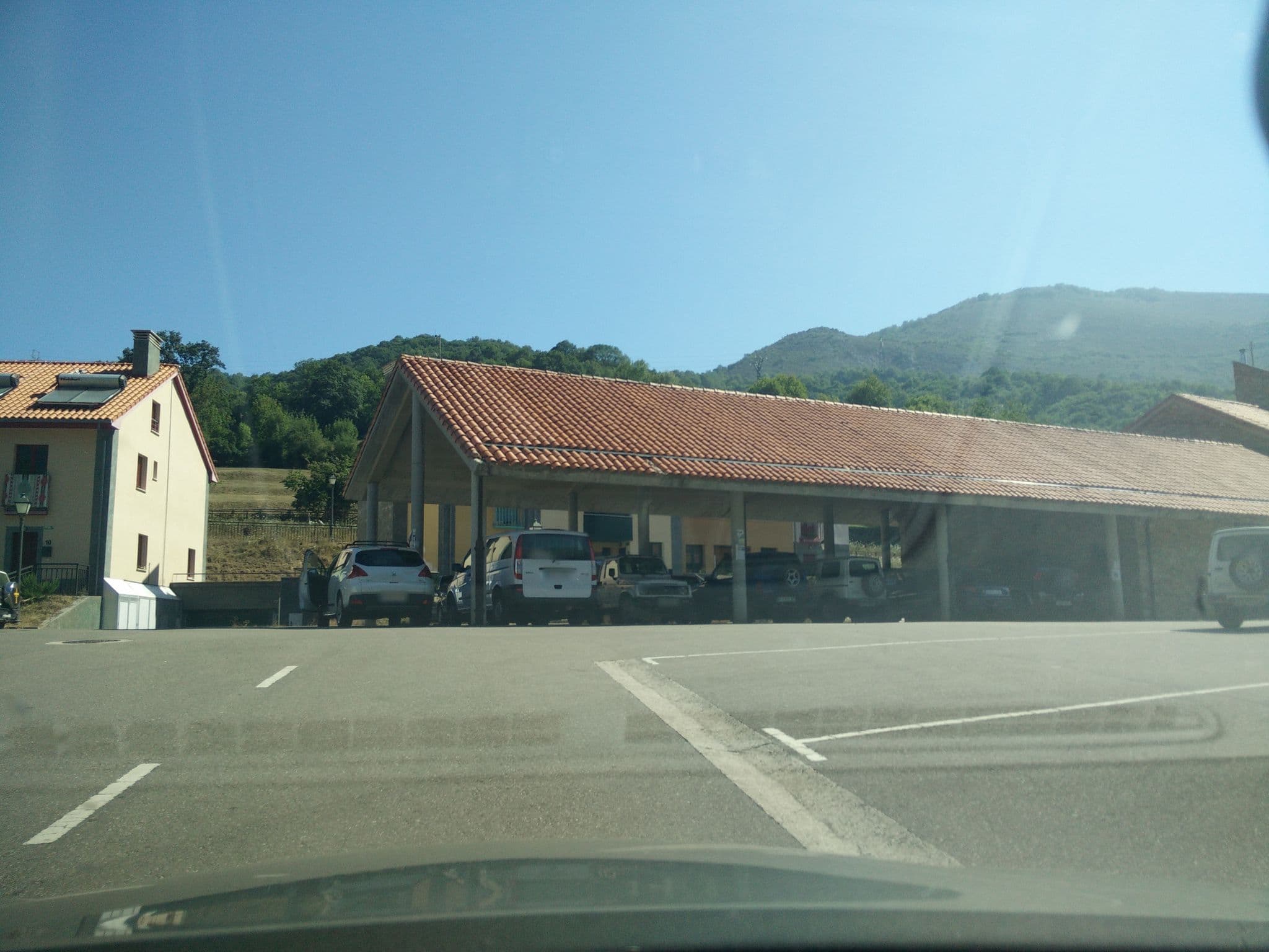 Street view near Casería La Infiesta, Campo de Caso — © txenoo (CC BY-SA · Mapillary)