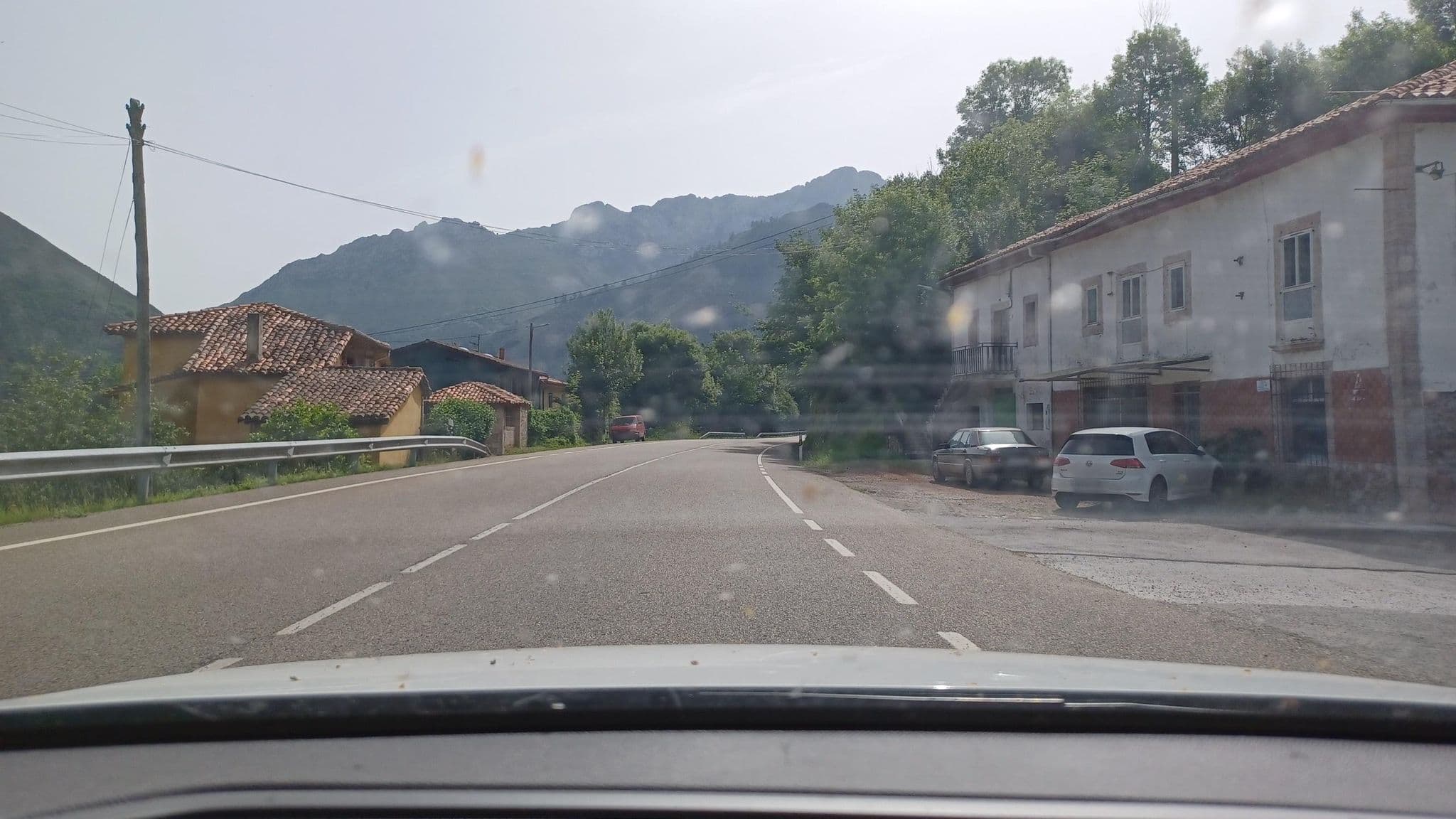 Street view near Aultre Naray Hotel Cangas de Onis, Cangas de Onís — © normanm (CC BY-SA · Mapillary)
