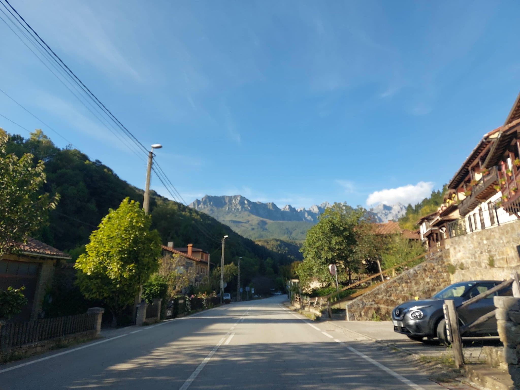 Street view near Apartamentos el Haya, Potes — © 5rmft (CC BY-SA · Mapillary)