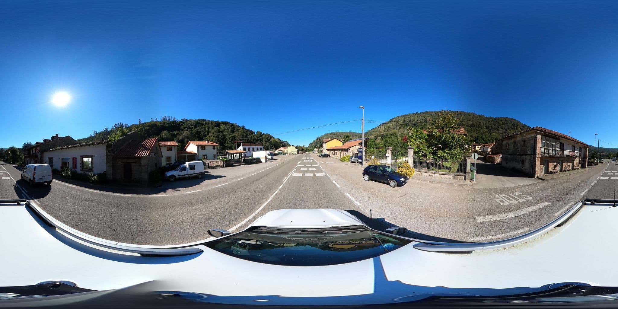 Street view near Palacio Guevara, Cabezón de la Sal — © alvacmri (CC BY-SA · Mapillary)