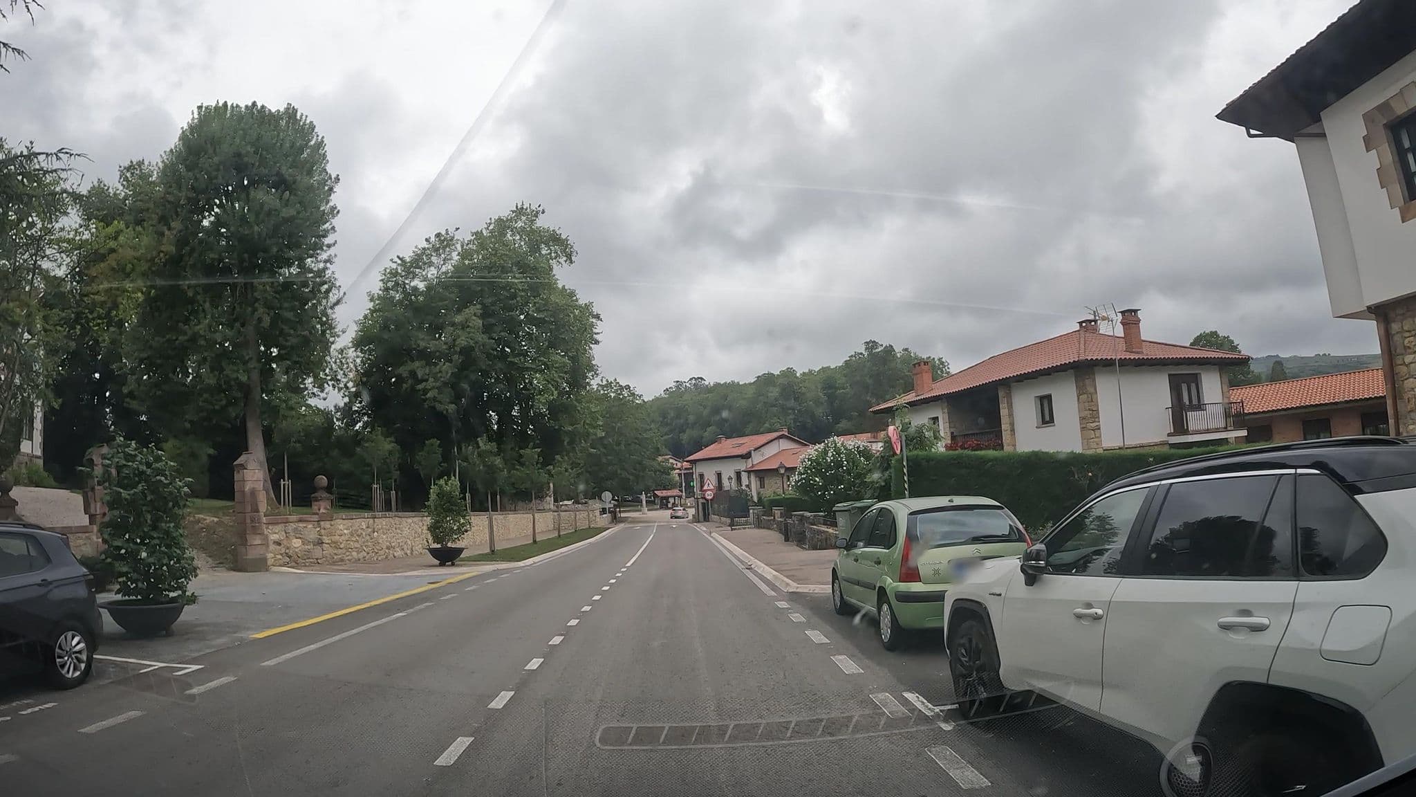 Street view near La Casa Solariega, Santillana — © vinisa (CC BY-SA · Mapillary)