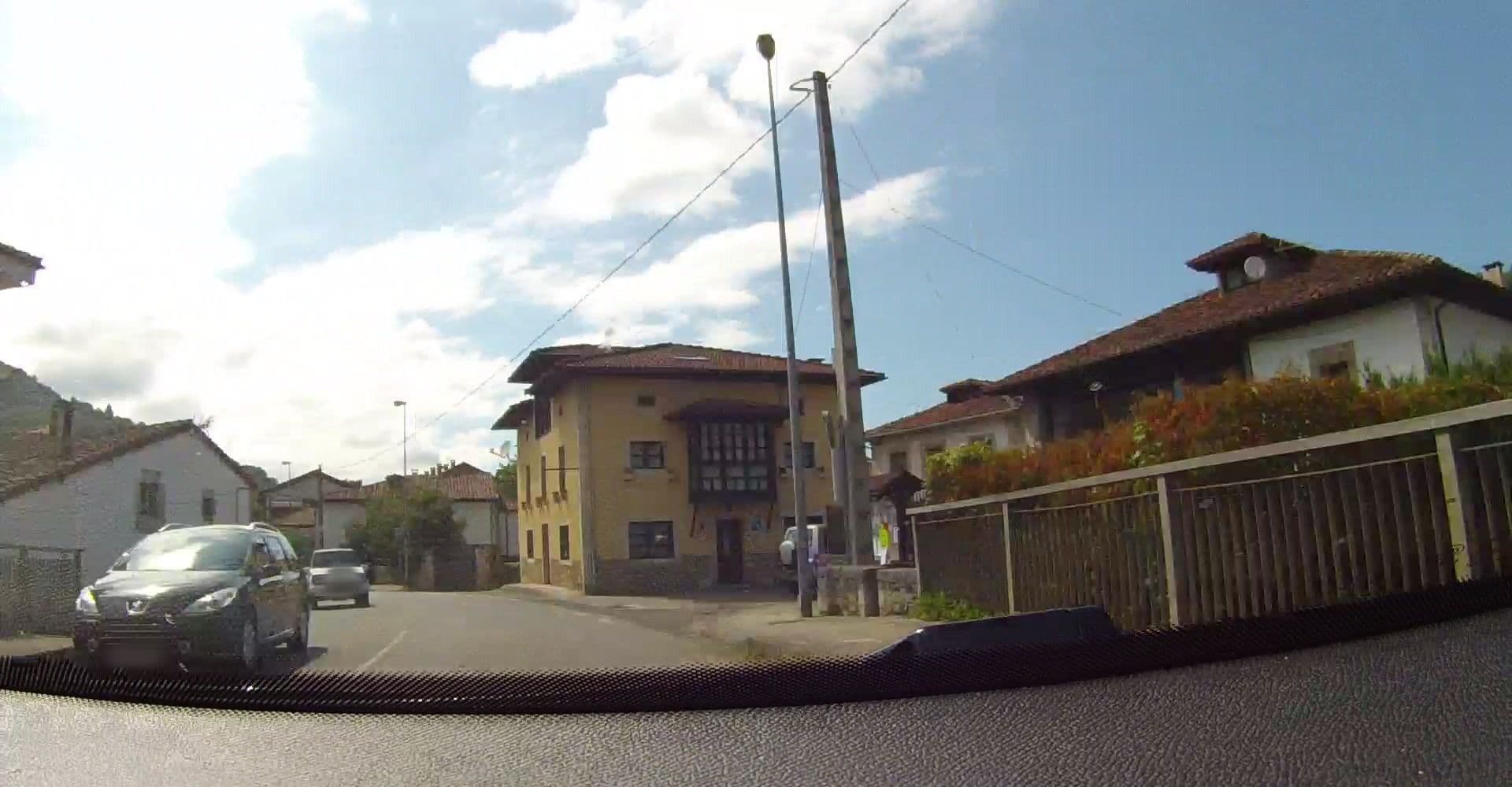 Street view near Apartamento el Pedrayu, Carreña — © VincentVE (CC BY-SA · Mapillary)