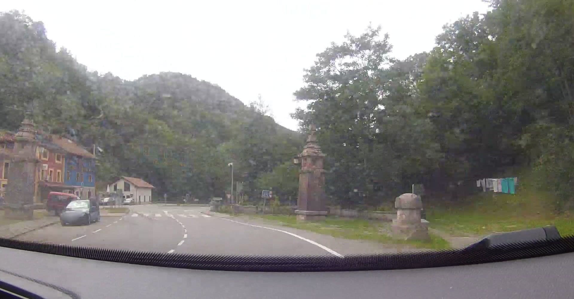 Street view near Casa Priena, Cangas de Onís — © VincentVE (CC BY-SA · Mapillary)