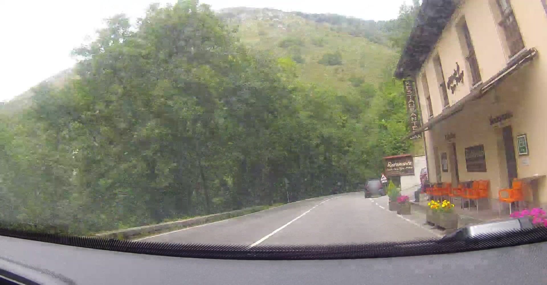 Street view near Hotel Rural El Rincon De Don Pelayo, Cangas de Onís — © VincentVE (CC BY-SA · Mapillary)