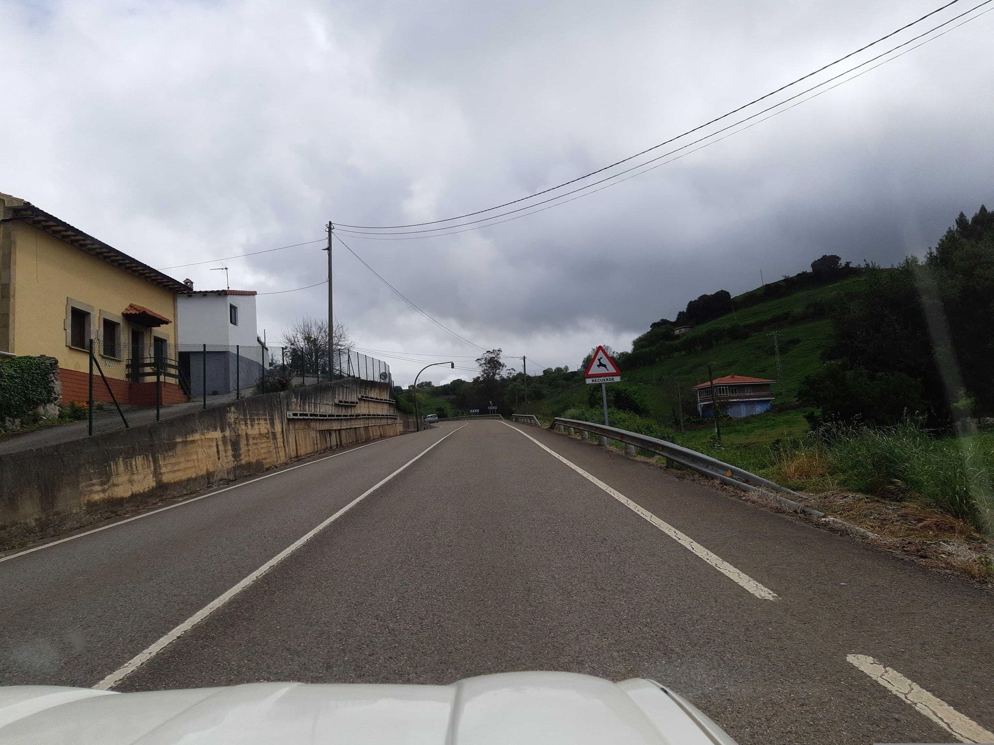Street view near Hotel Puerto Calderón, Santillana — © geo50 (CC BY-SA · Mapillary)