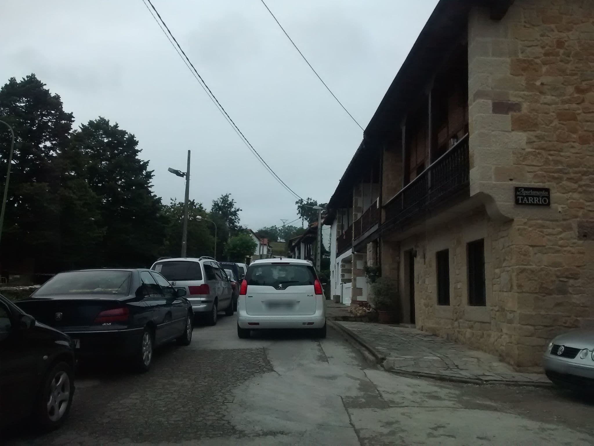 Street view near Hotel La Casona De Revolgo Santillana del Mar, Santillana — © egofer (CC BY-SA · Mapillary)