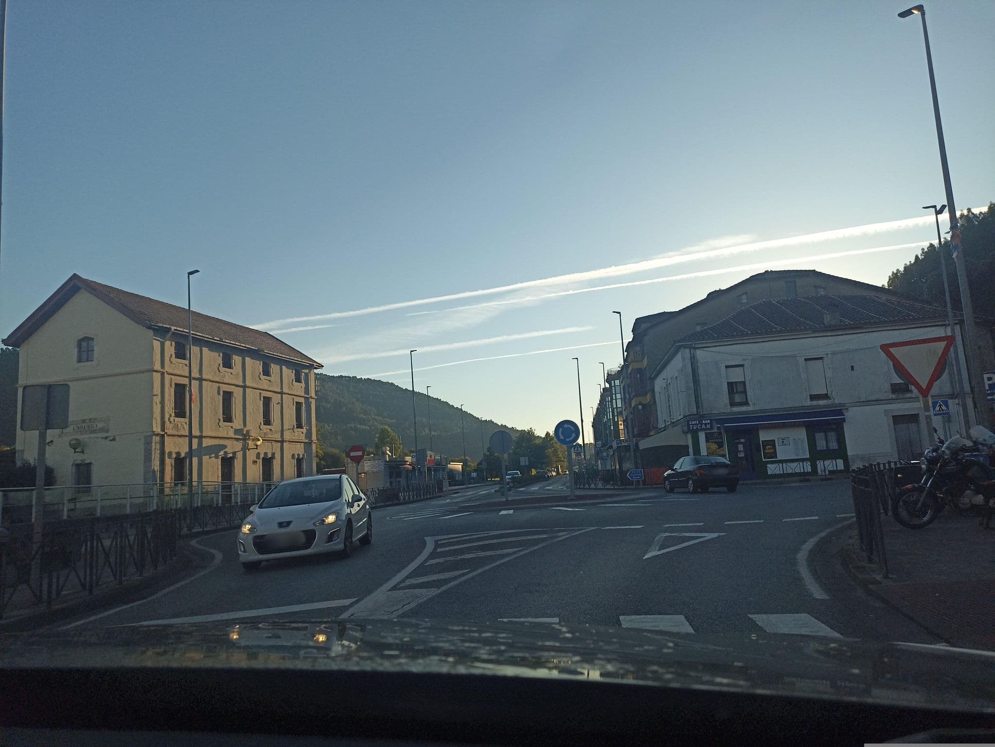 Street view near Diversión Al Aire Libre, San Vicente de la Barquera — © toniserra (CC BY-SA · Mapillary)