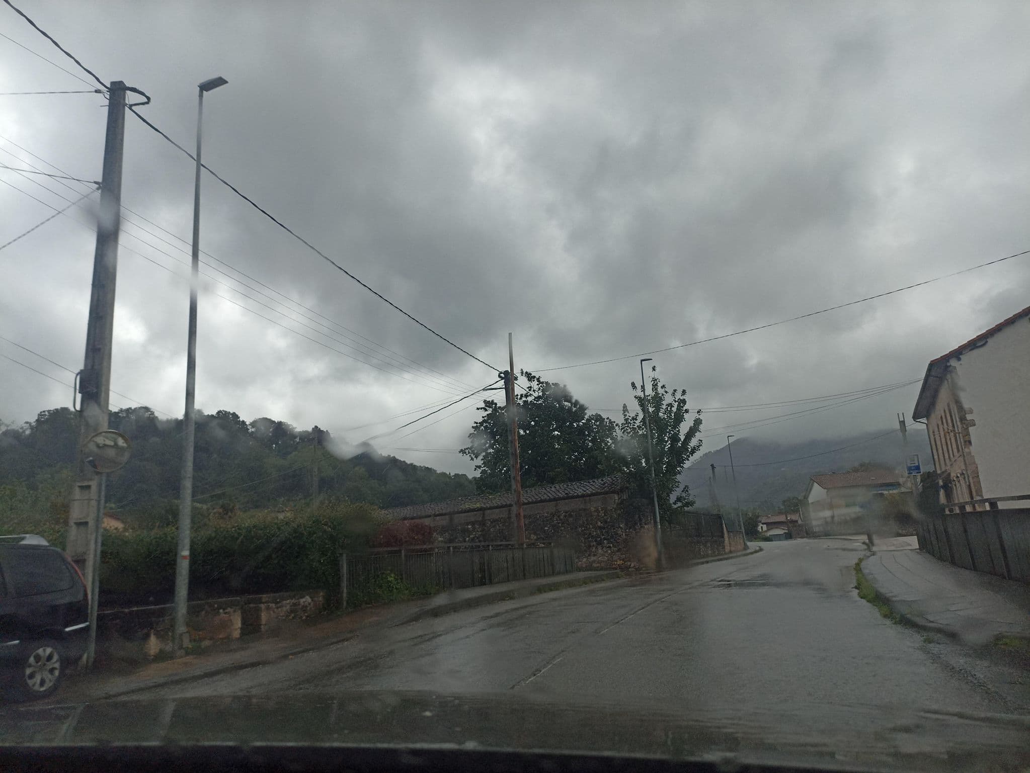 Street view near Casa Los Campos, Carreña — © toniserra (CC BY-SA · Mapillary)