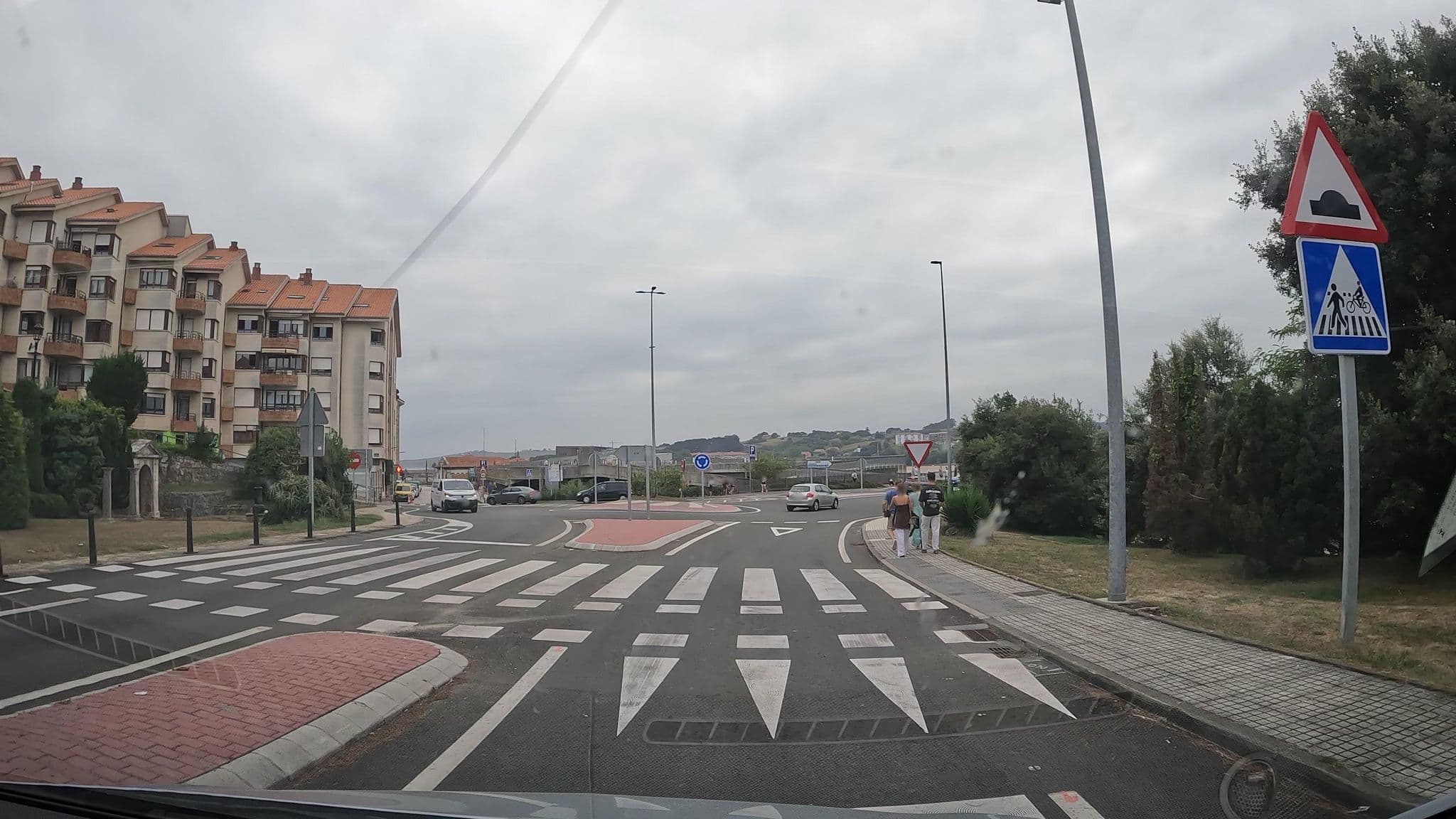Street view near Hotel Villa de San Vicente, San Vicente de la Barquera — © vinisa (CC BY-SA · Mapillary)