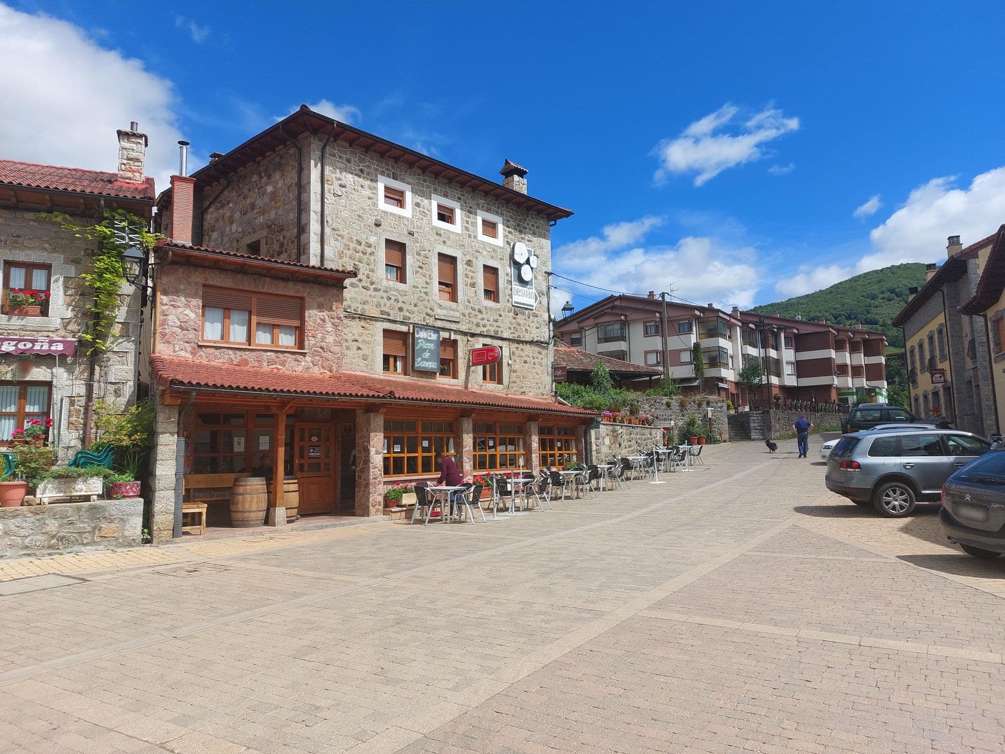 Street view near Centro De Turismo Rural, Carreña — © javiersanp (CC BY-SA · Mapillary)
