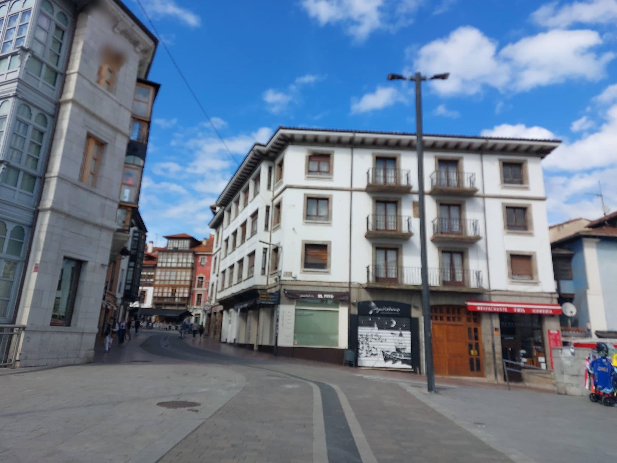 Street view near GUÍA DE ASTURIAS ONLINE | Todo sobre TURISMO EN ASTURIAS, Llanes — © 5rmft (CC BY-SA · Mapillary)