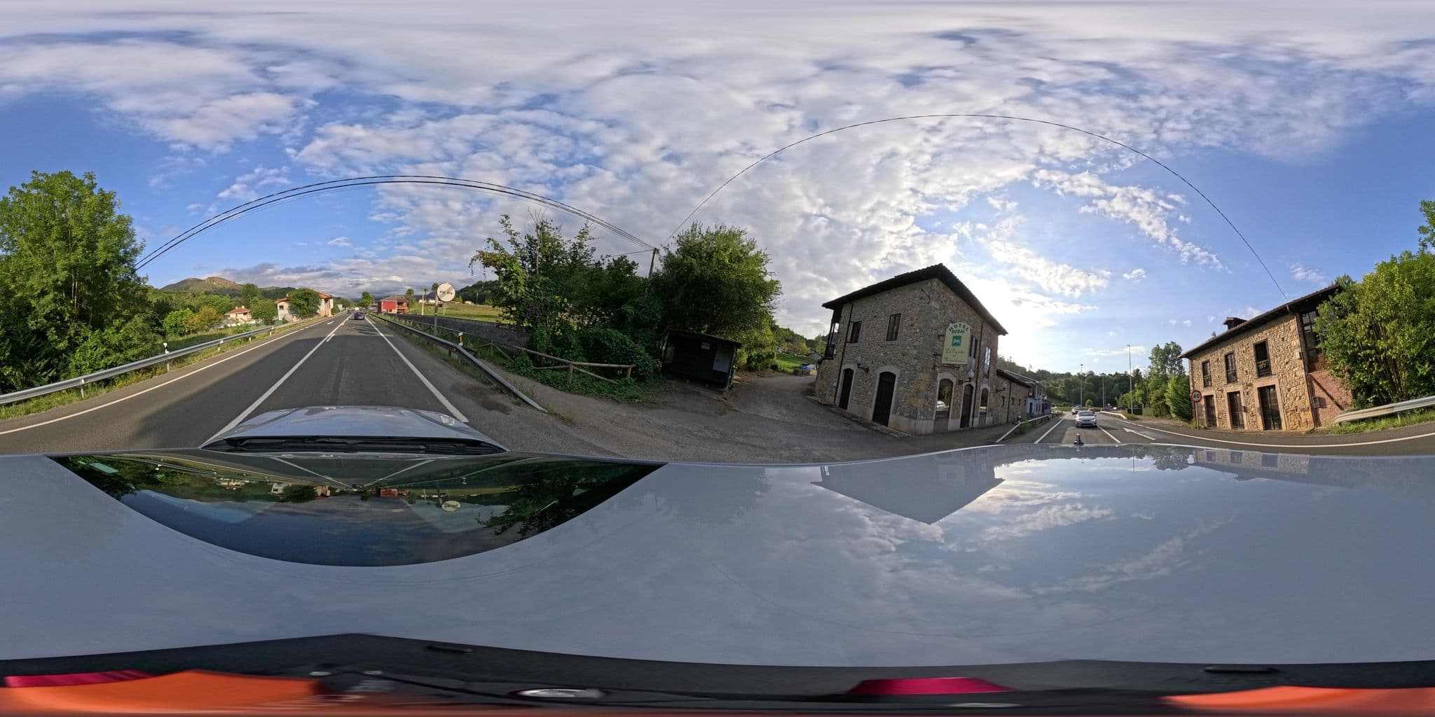 Street view near La Posada del Monasterio, Parres — © yannakis (CC BY-SA · Mapillary)