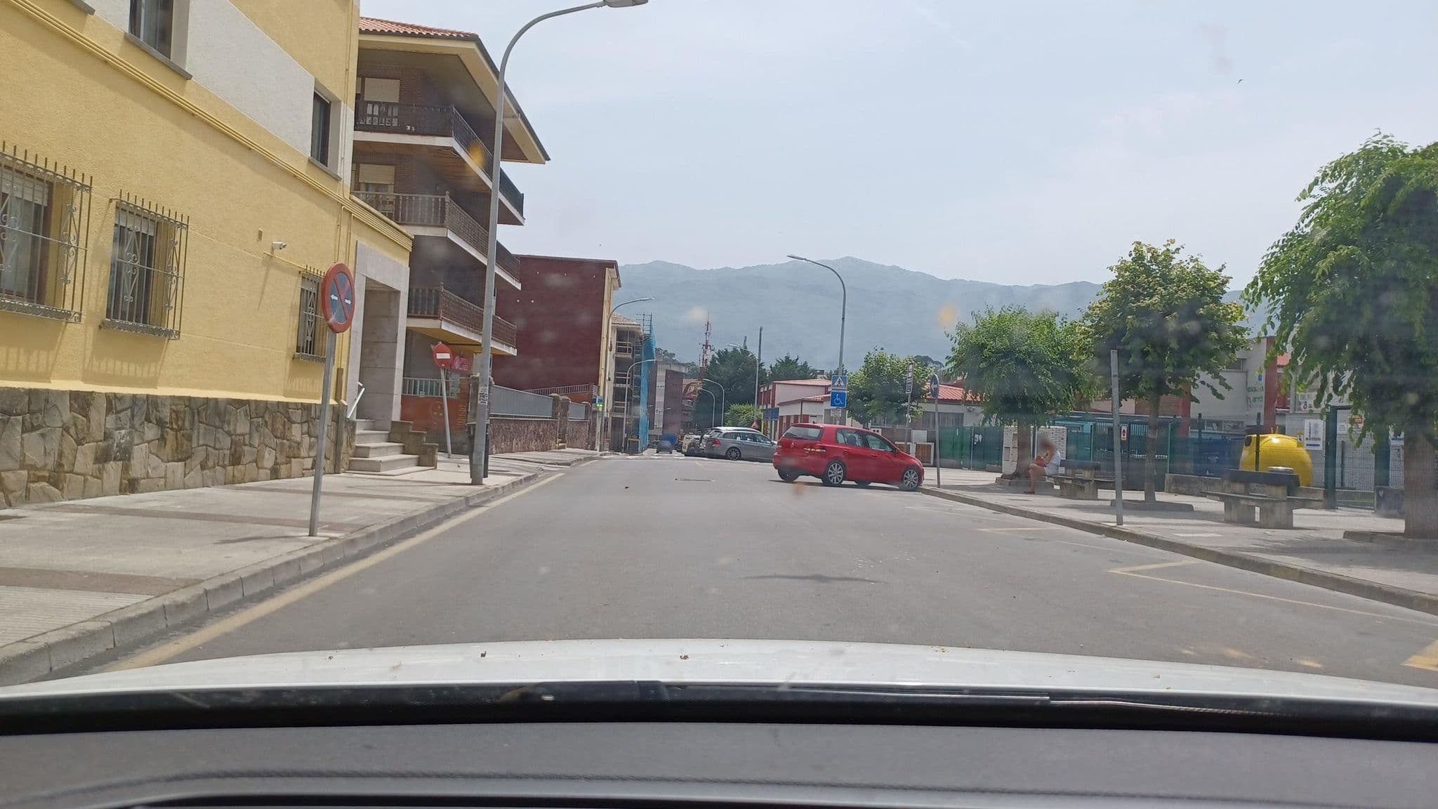 Street view near Residencia Juvenil "Juventudes", Llanes — © normanm (CC BY-SA · Mapillary)