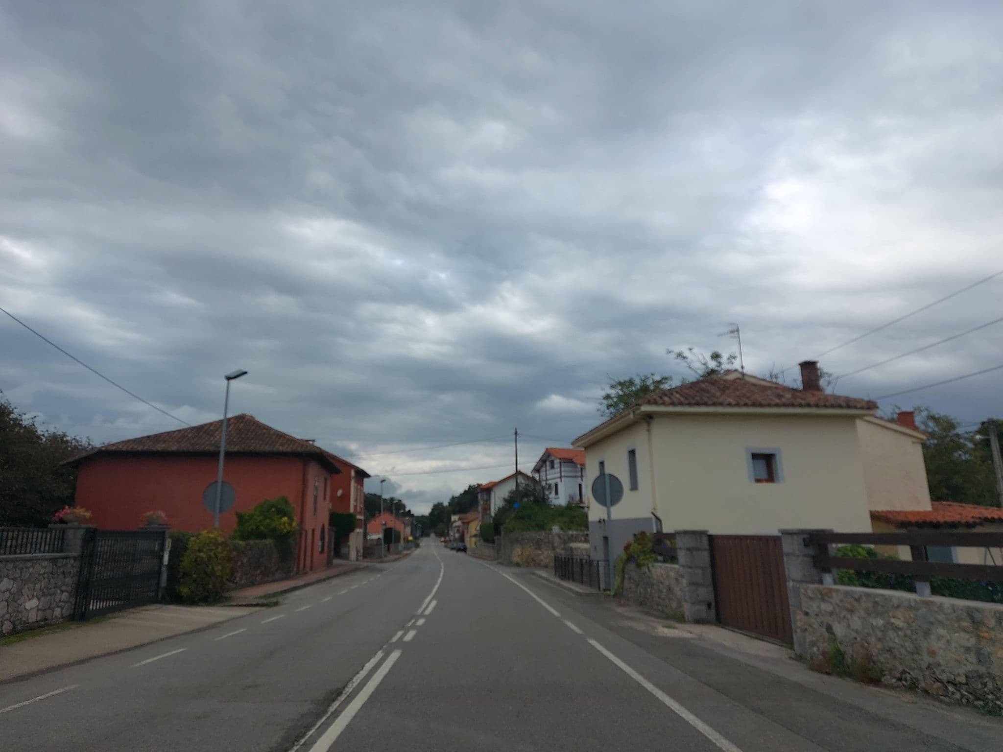 Street view near Apartamentos Rurales la Canalina, Posada — © 5rmft (CC BY-SA · Mapillary)