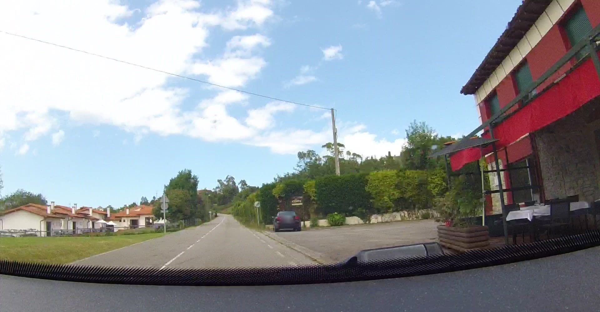 Street view near Apartamentos Playa de Rodiles, Villaviciosa — © VincentVE (CC BY-SA · Mapillary)