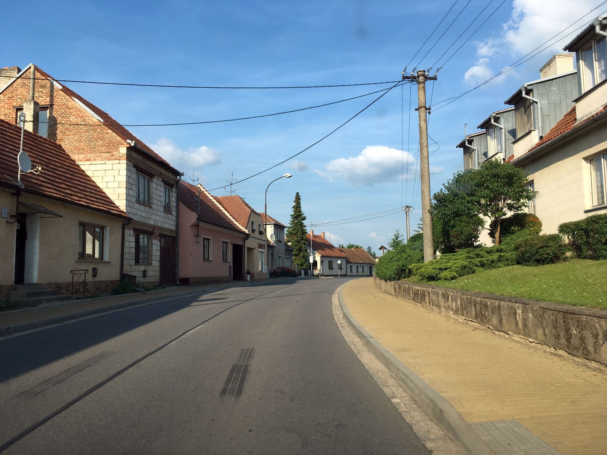 Street view near Penzion Obce Lednice, Lednice — © istefanos (CC BY-SA · Mapillary)