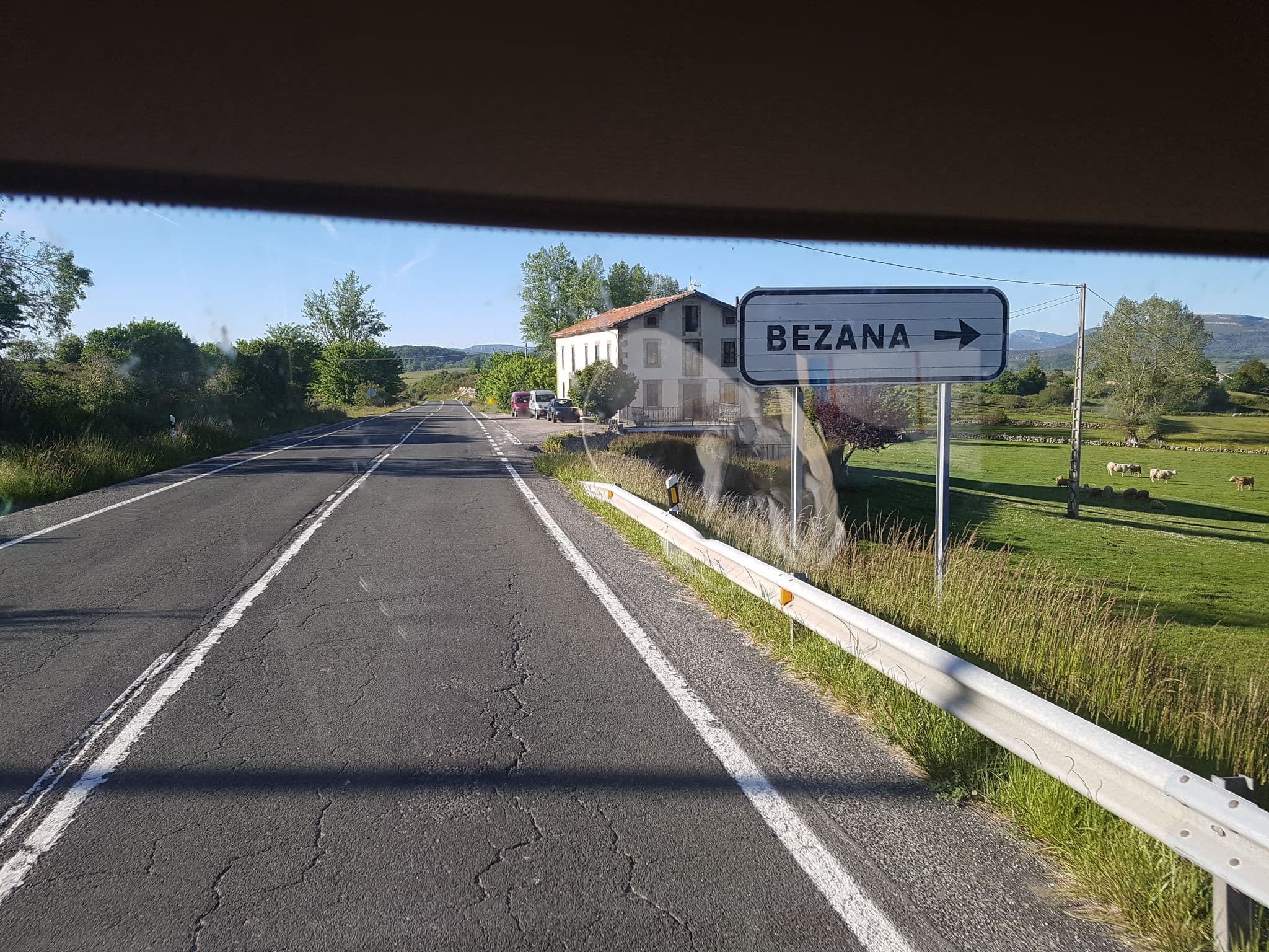 Street view near Casa Rural la Toba I y II, San Martín de Elines — © bernardvoyageur (CC BY-SA · Mapillary)