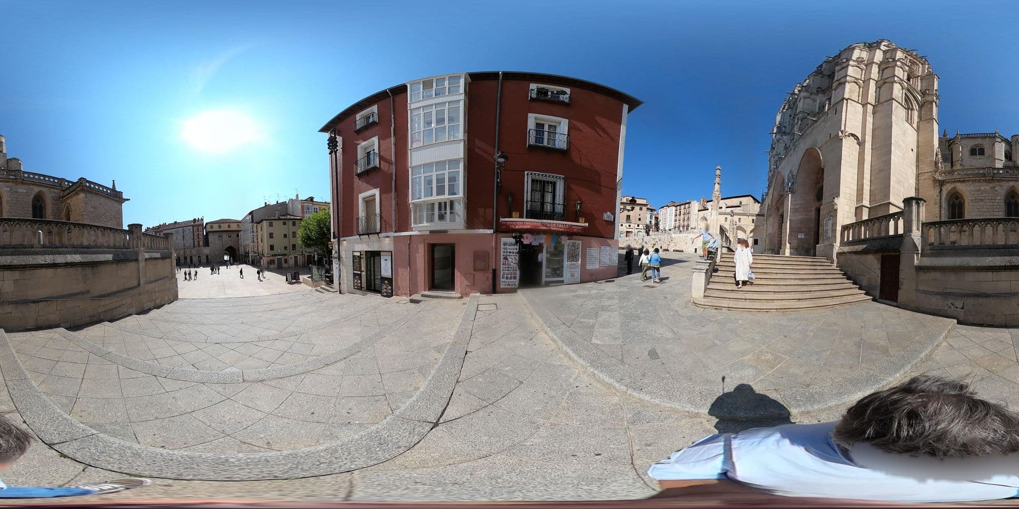 Street view near Apartamentos Catedral, Burgos — © sanjorgepinho (CC BY-SA · Mapillary)