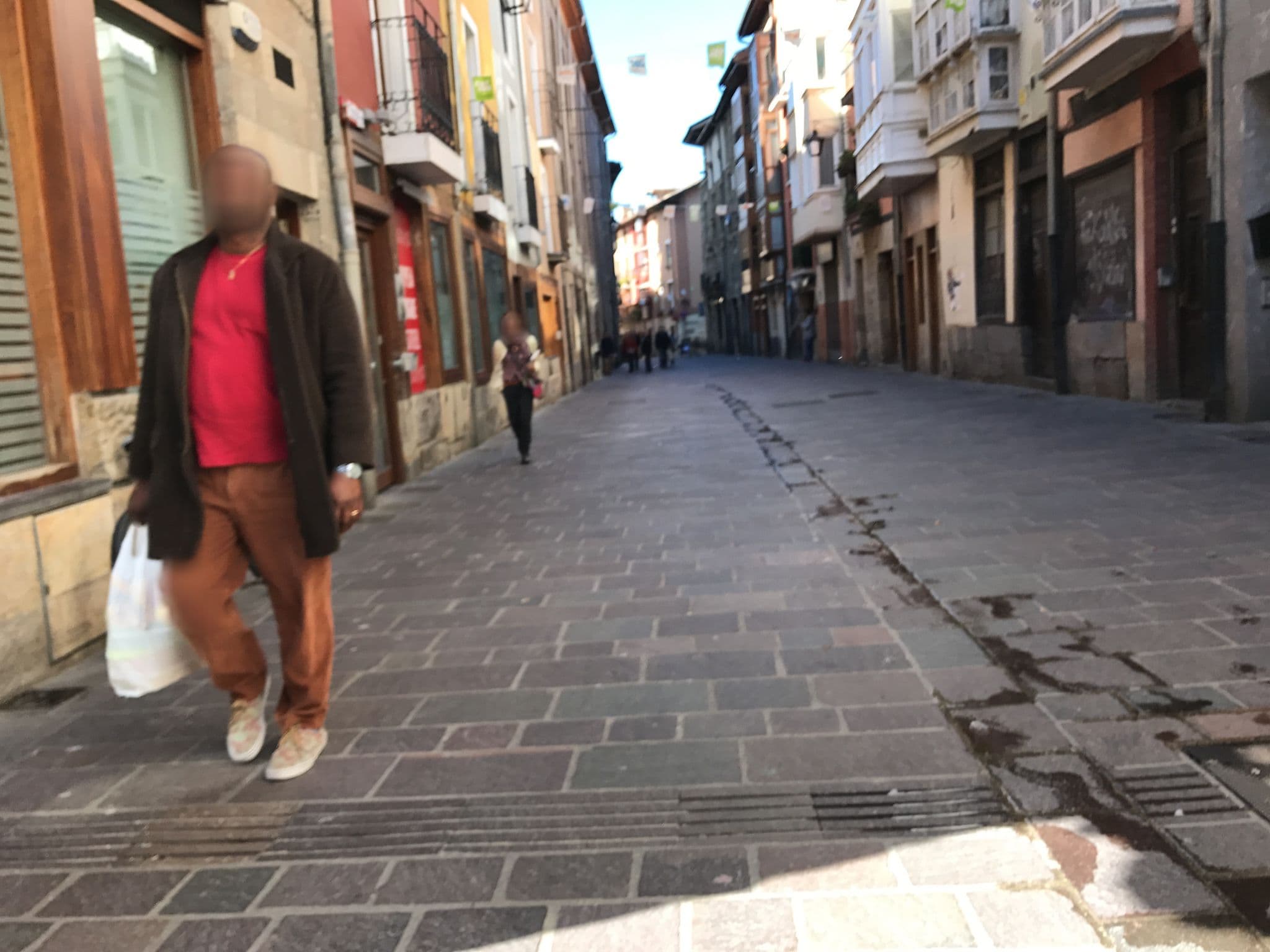 Street view near Albergue Catedral Santa María, Gasteiz / Vitoria — © miguel_andrade (CC BY-SA · Mapillary)