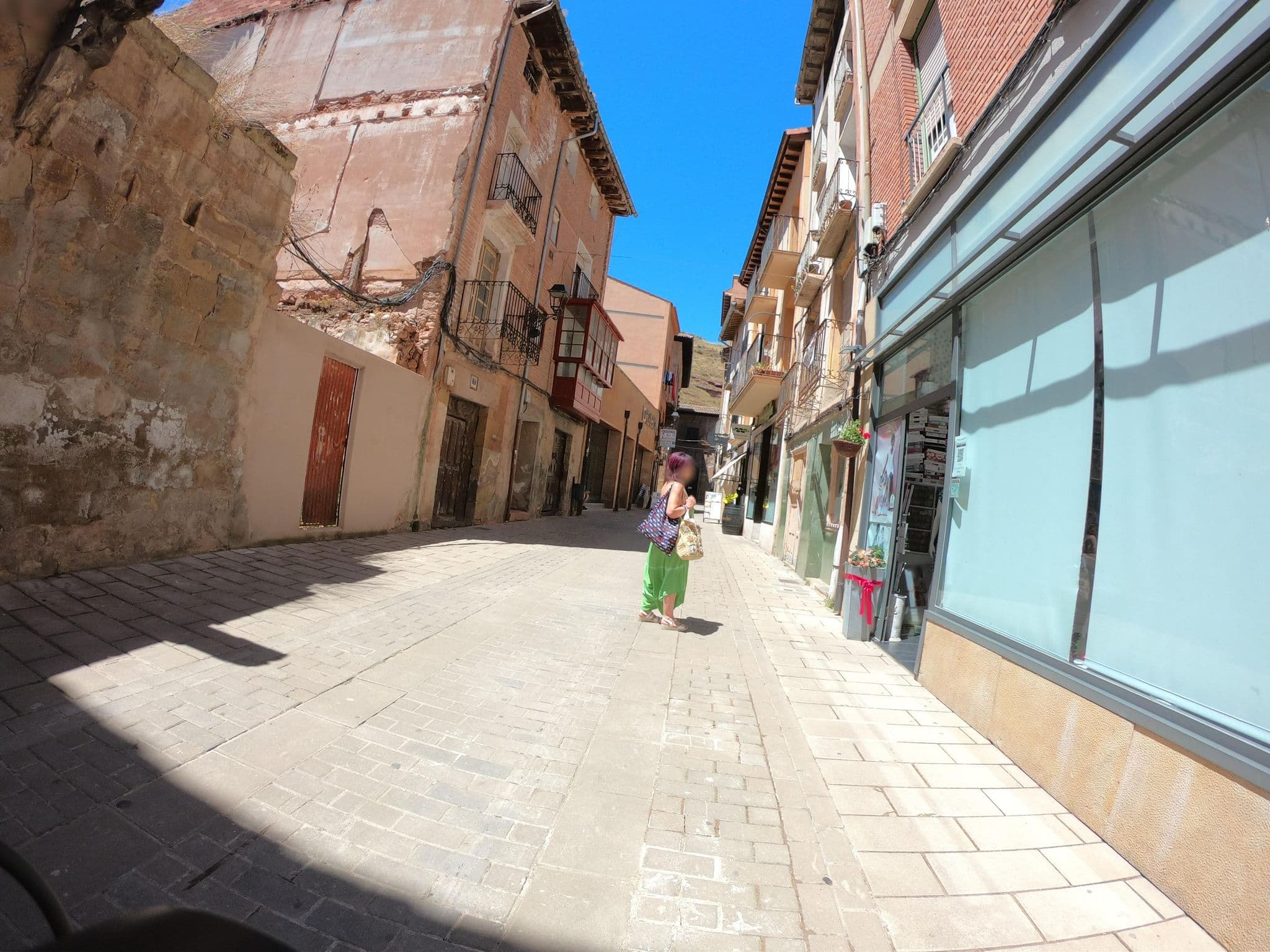 Street view near Albergue Sancho Iii - La Judería, Nájera — © rubencarbonero (CC BY-SA · Mapillary)