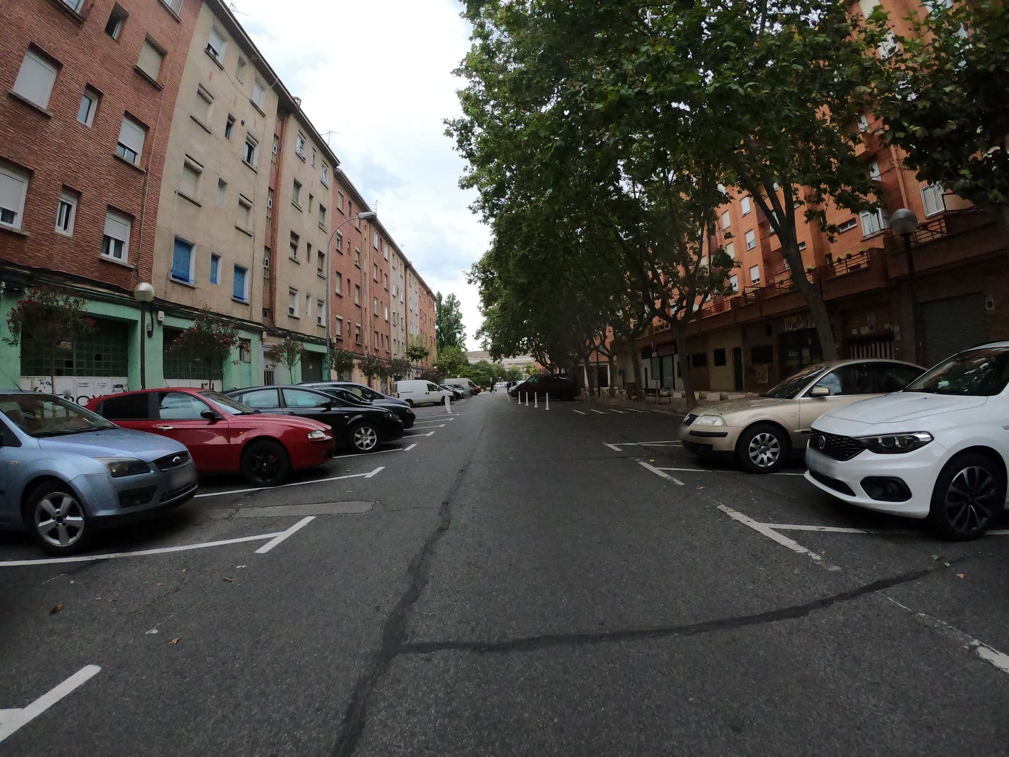 Street view near Albergue Puerta Del Revelin, Logroño — © rubencarbonero (CC BY-SA · Mapillary)