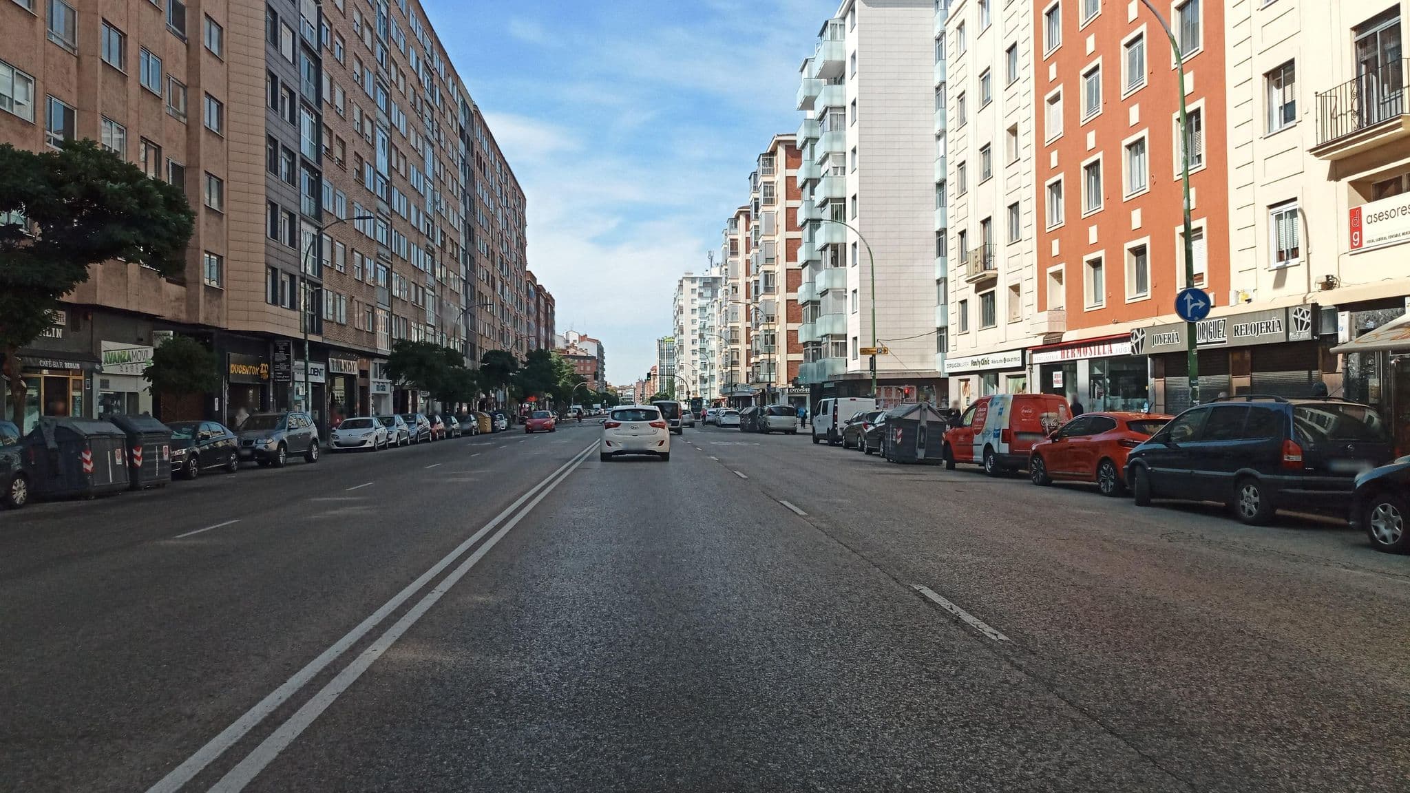 Street view near Hostal Torres, Gamonal — © leteristo (CC BY-SA · Mapillary)