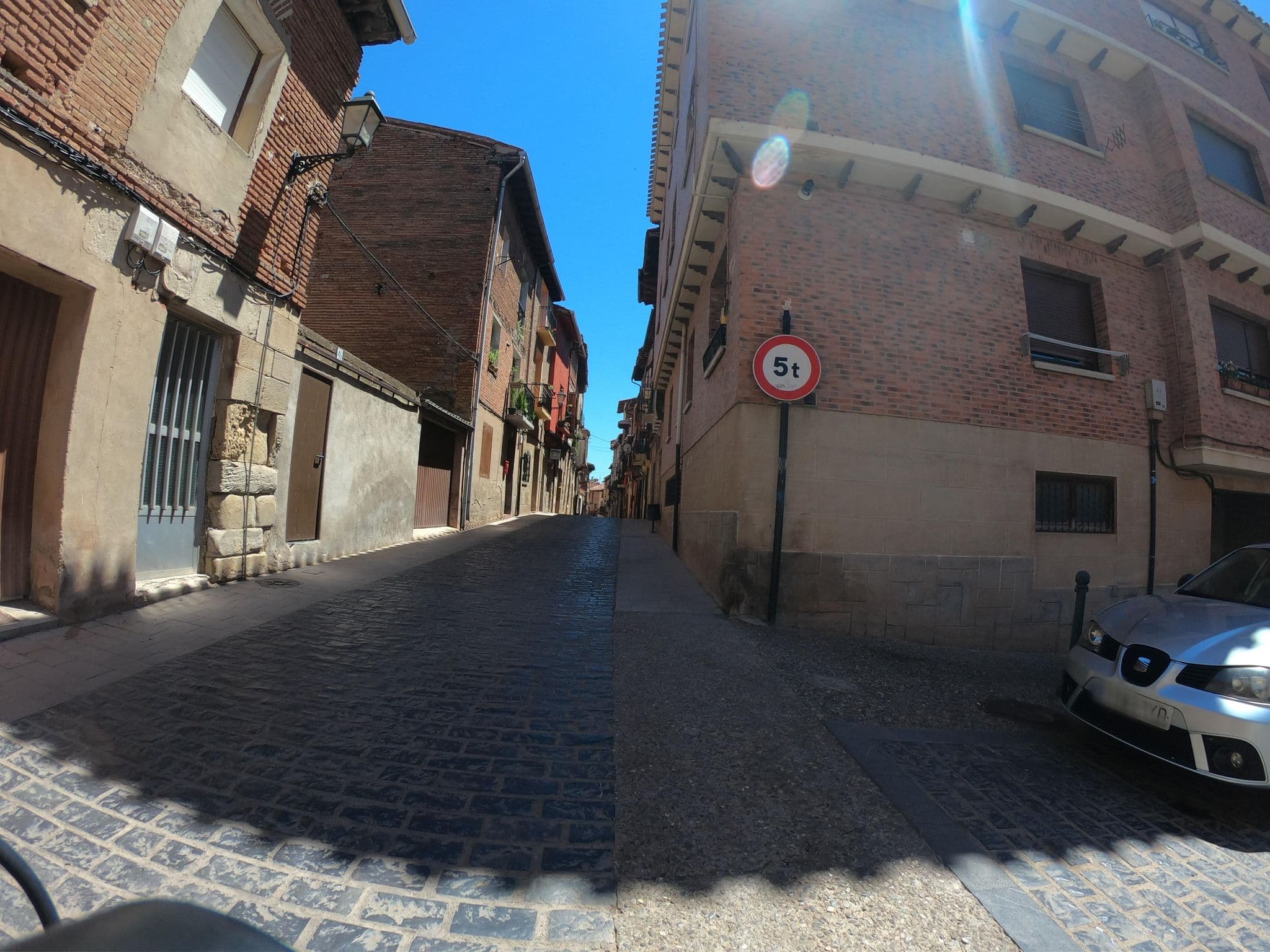 Street view near Posada Ignatius, Fuenmayor — © rubencarbonero (CC BY-SA · Mapillary)
