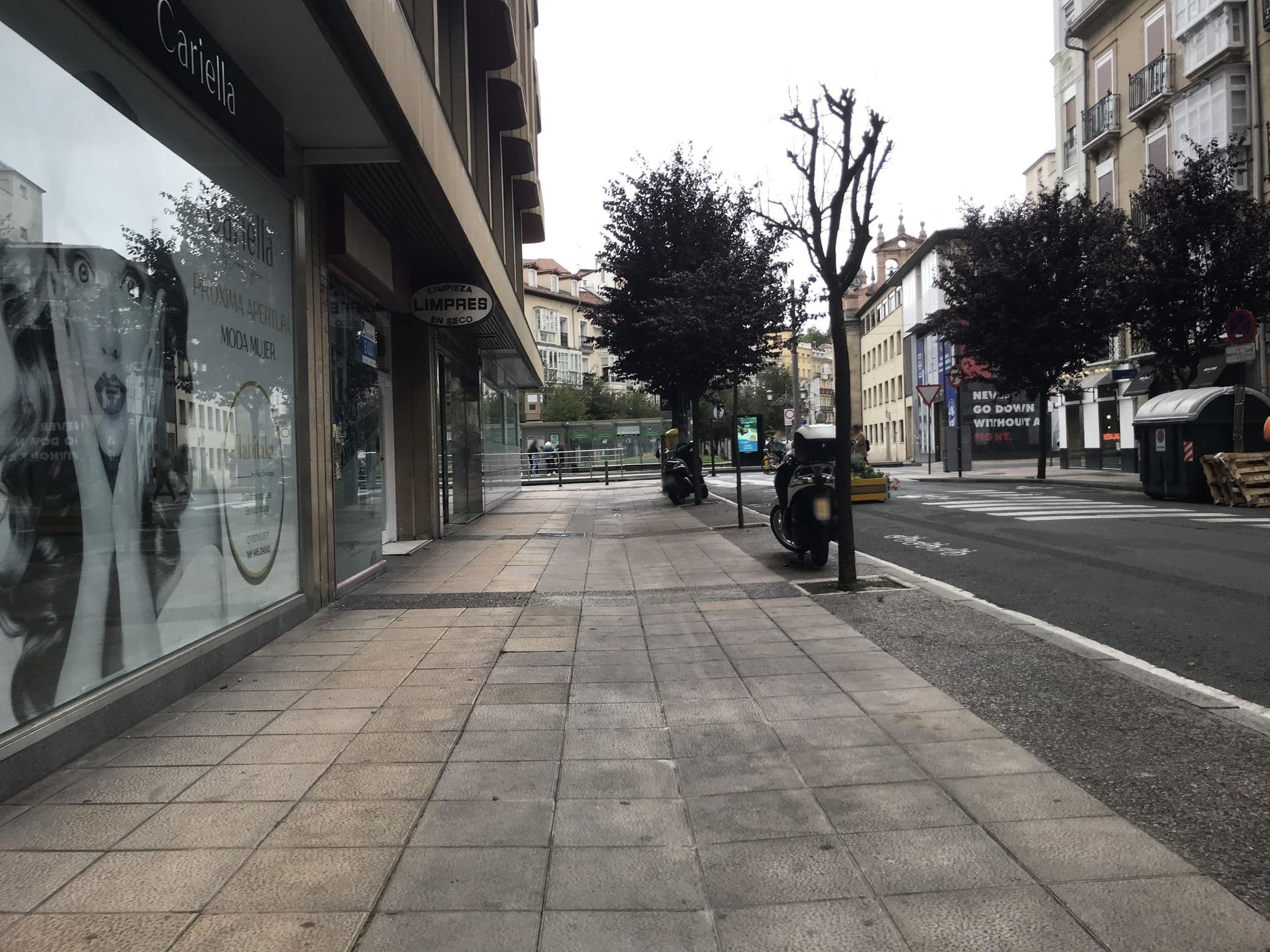 Street view near Arrocerias de Vitoria, Gasteiz / Vitoria — © miguel_andrade (CC BY-SA · Mapillary)