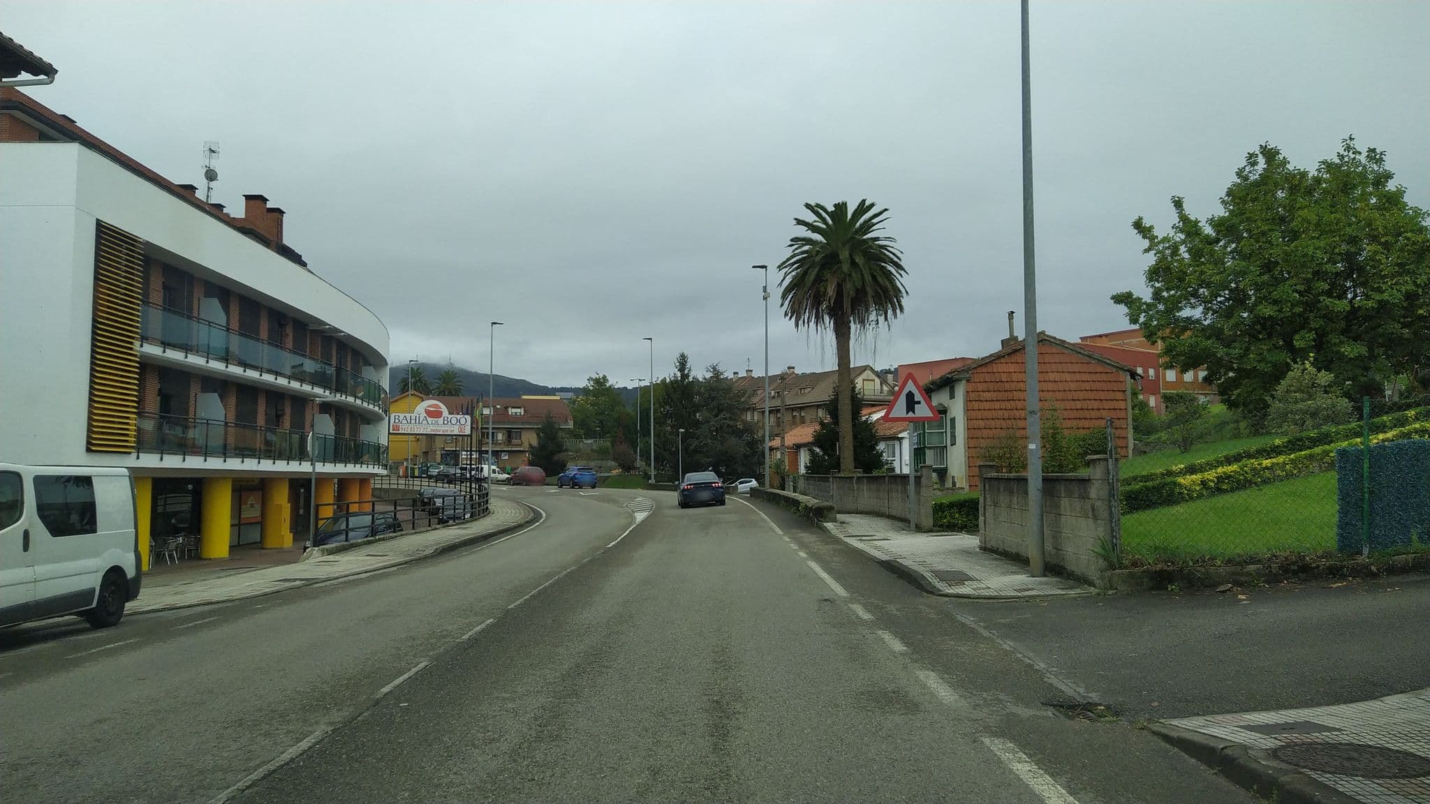 Street view near Bahía de Boó, El Astillero — © egofer (CC BY-SA · Mapillary)